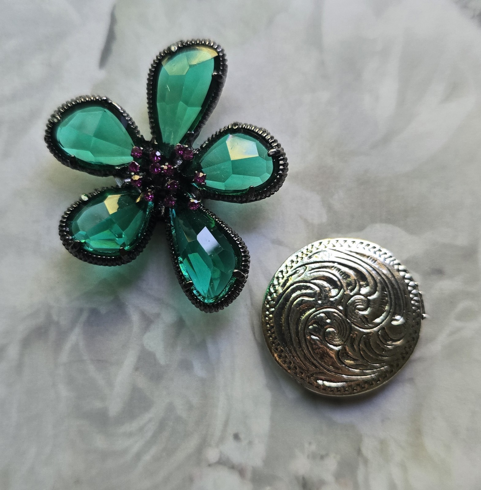 Teal Green Cosmos Flower MAGNETIC brooch, Equestrian magnetic lapel pin.
