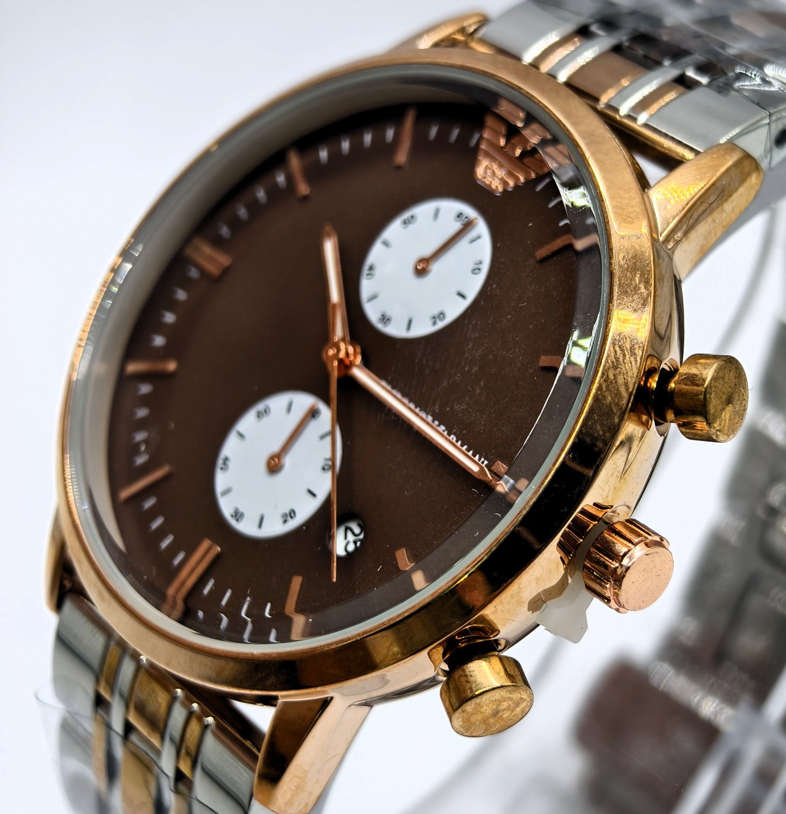 Fantastic Emporio Armani Chronograph Analog Date Indicator Men’s Wrist Watch