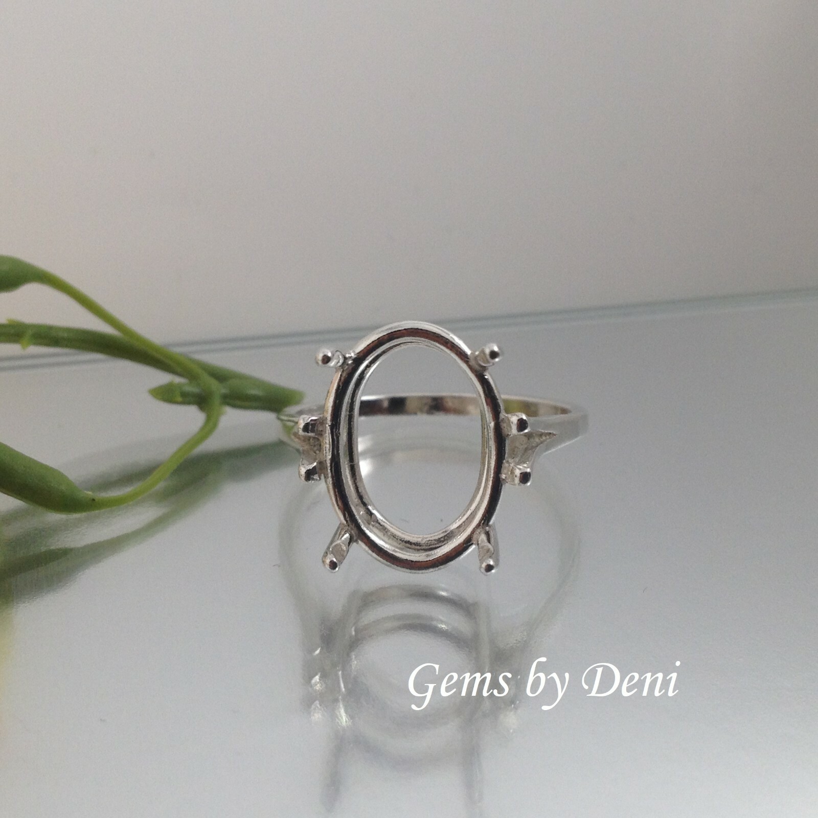 (7×5-10x8mm) Oval Wire Mount Sterling Silver Ring Setting (Finger Size 5-7.5)