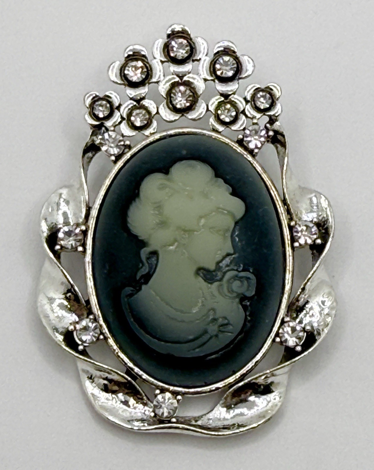 Vintage Inspired Cameo Brooch Pin – Silver Tone with Rhinestone Accents