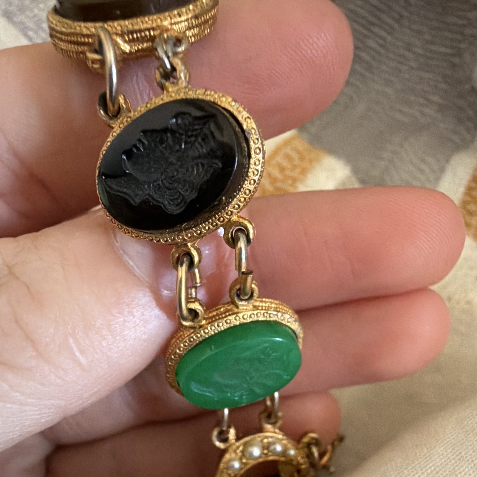 Vintage Gold Cable Link Toggle Bracelet w/ Oval Green & Black Cameo Cabochons