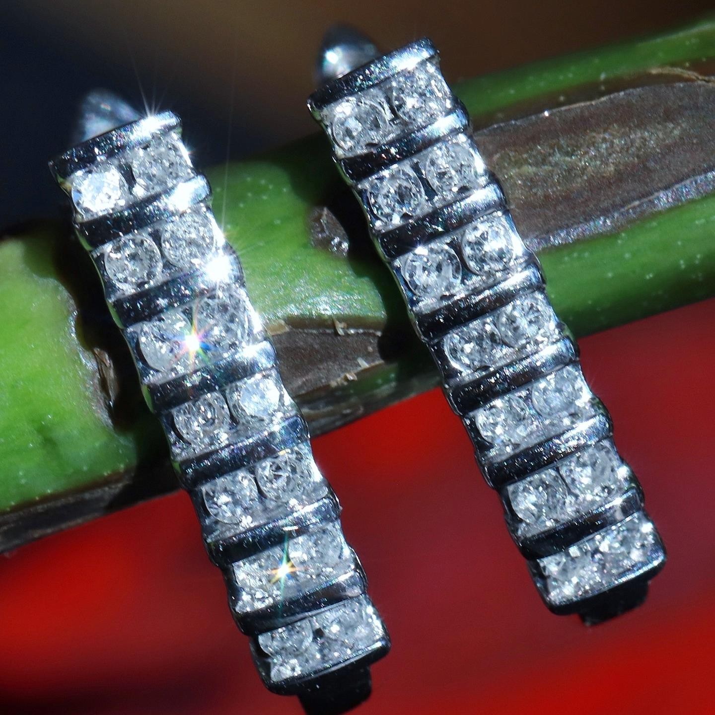 10k white gold earrings 0.15ct natural diamond 0.57″ hinged hoop 1.50gr N2353