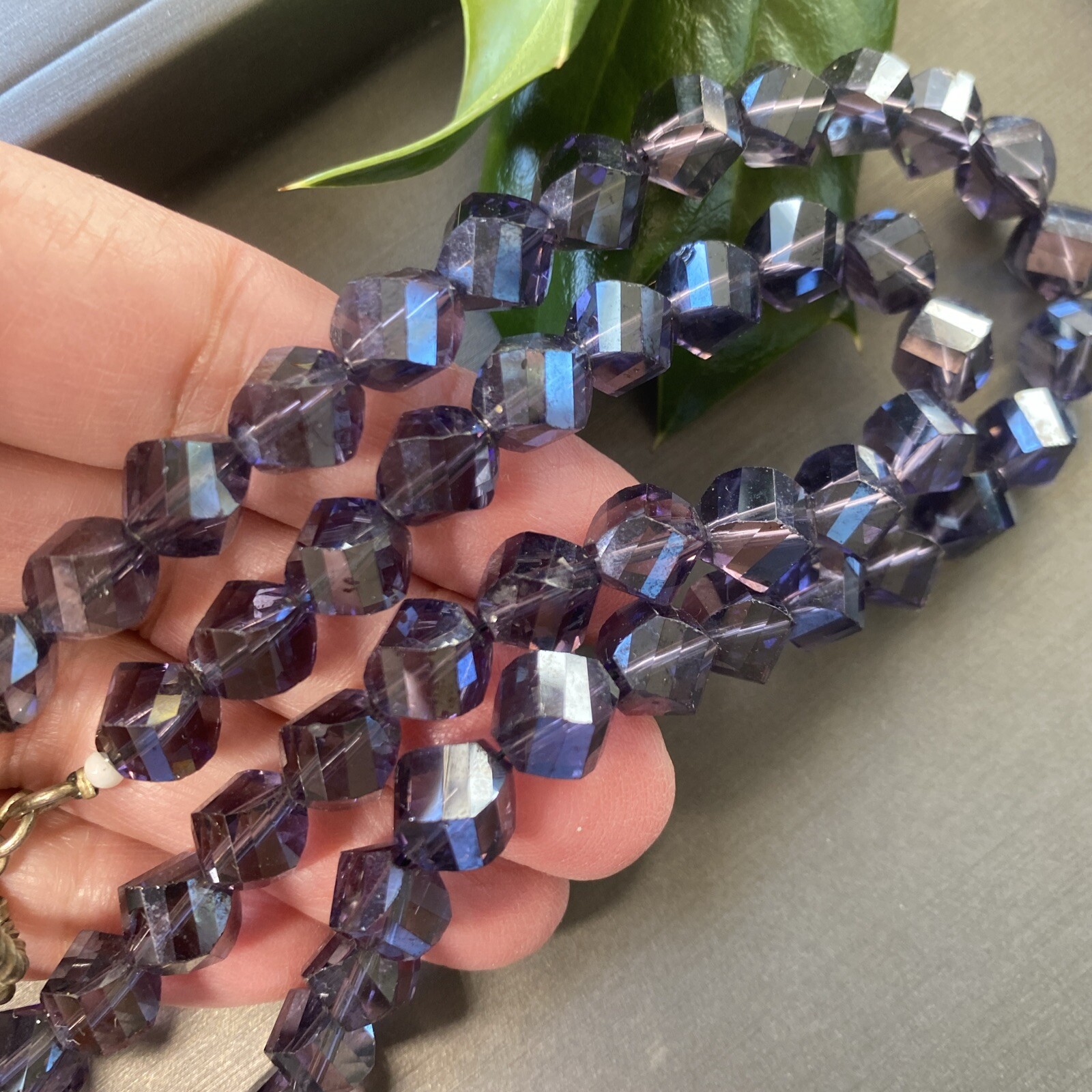 Vintage Czech Art Glass Necklace Estate Jewelry Pre-owned Flapper Girl Style 28″