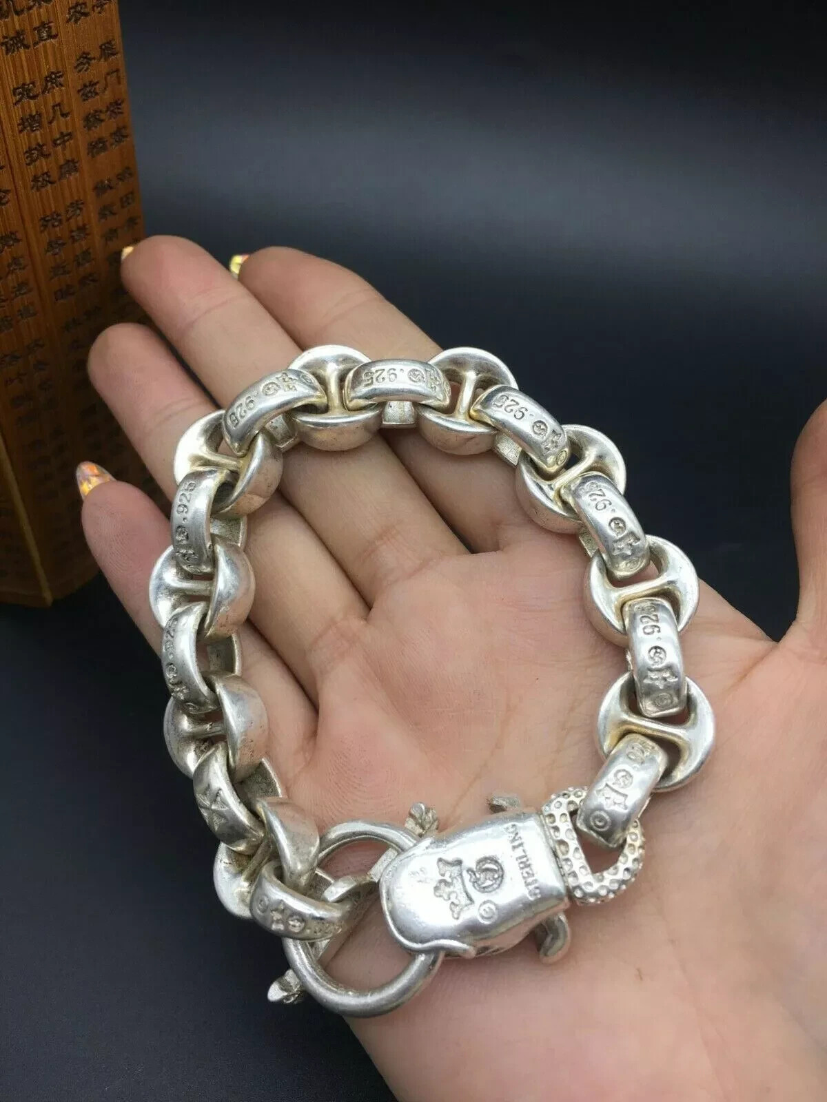 Asian chinese old miao silver hand cast statue bracelet jewel cool gift