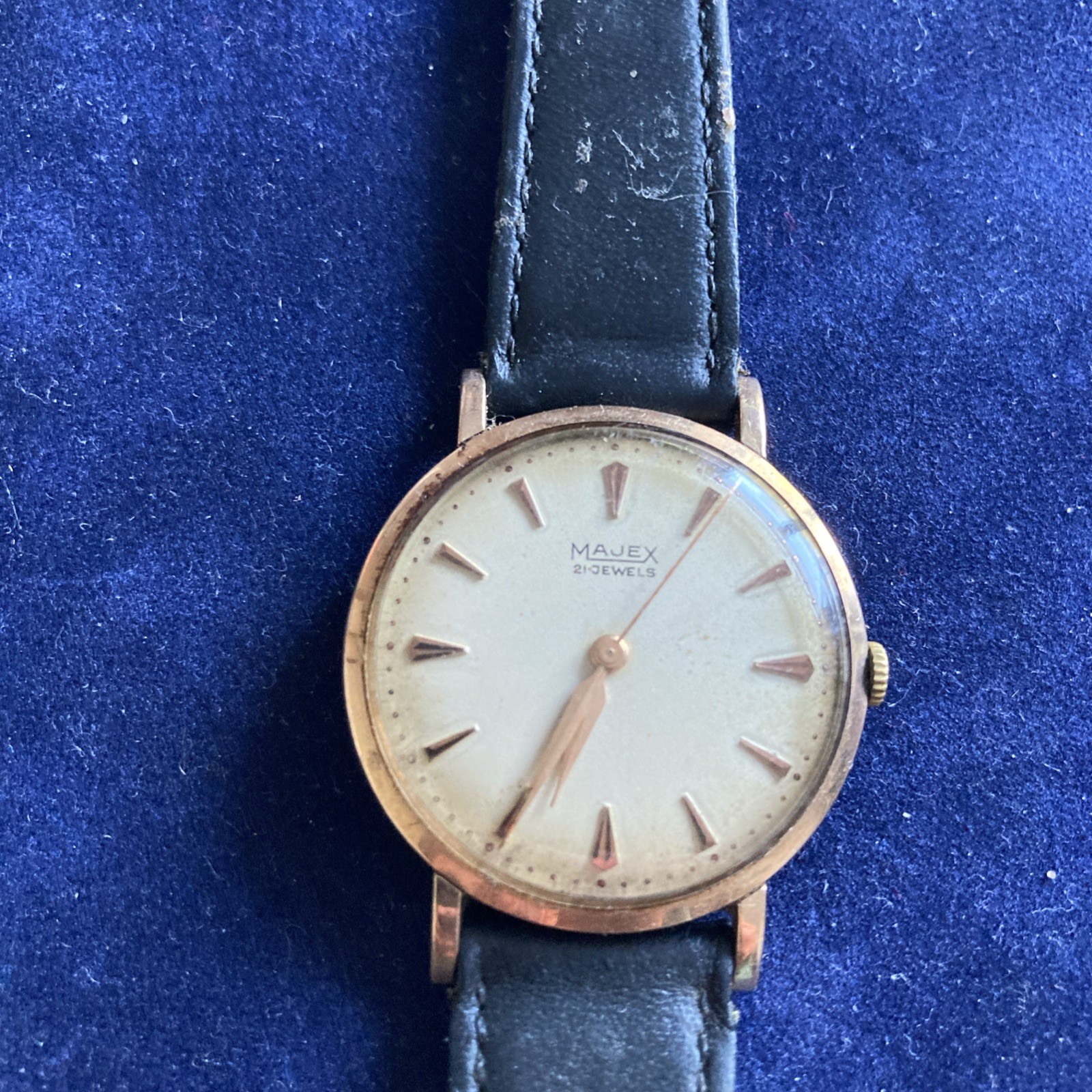 Mid century Majex 9ct Gold 21 Jewels Manual Wind Mens Watch