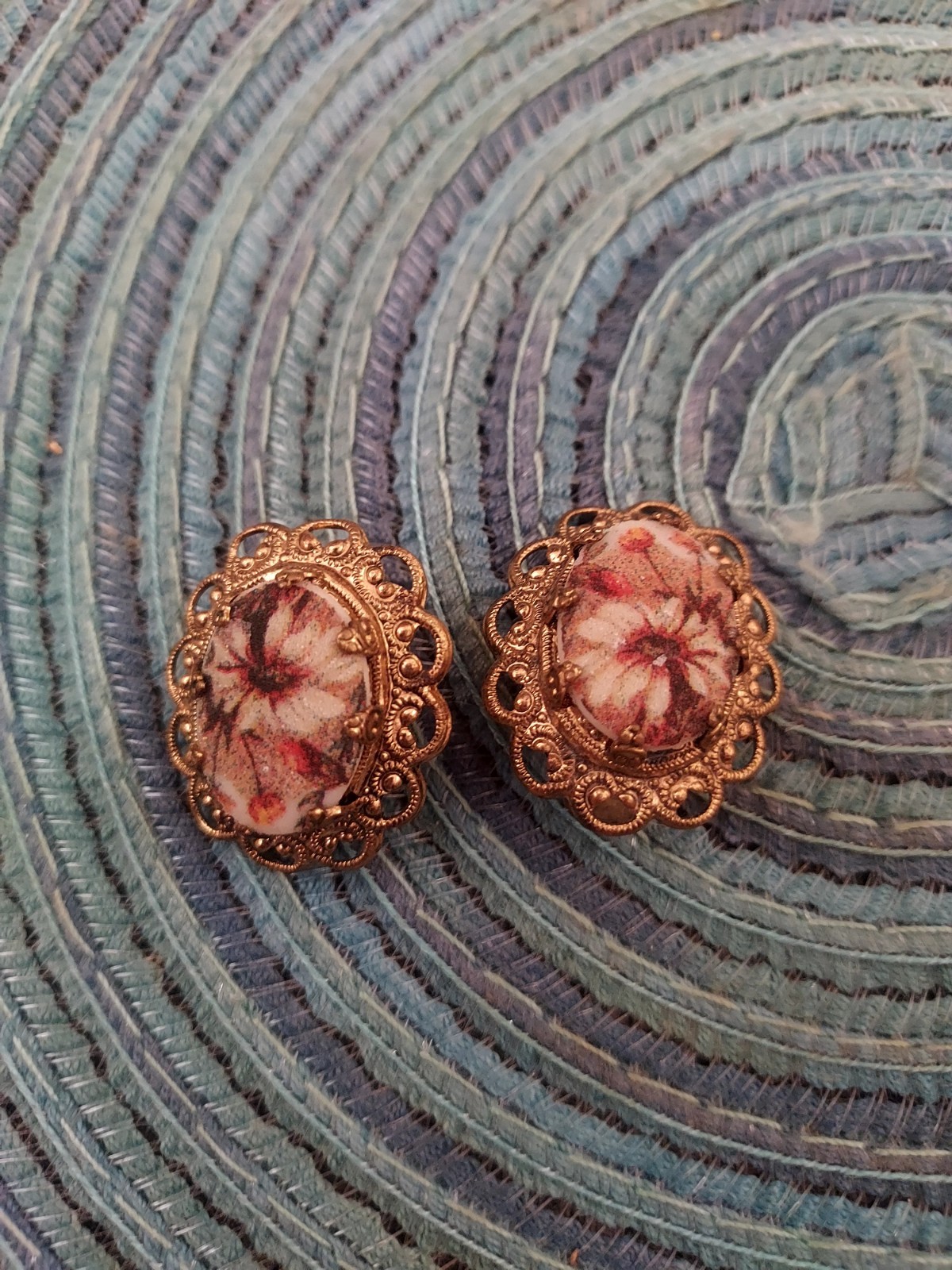 Vintage Filigree Floral Clip-On Earrings Gold Multicolor Glass Oval W German