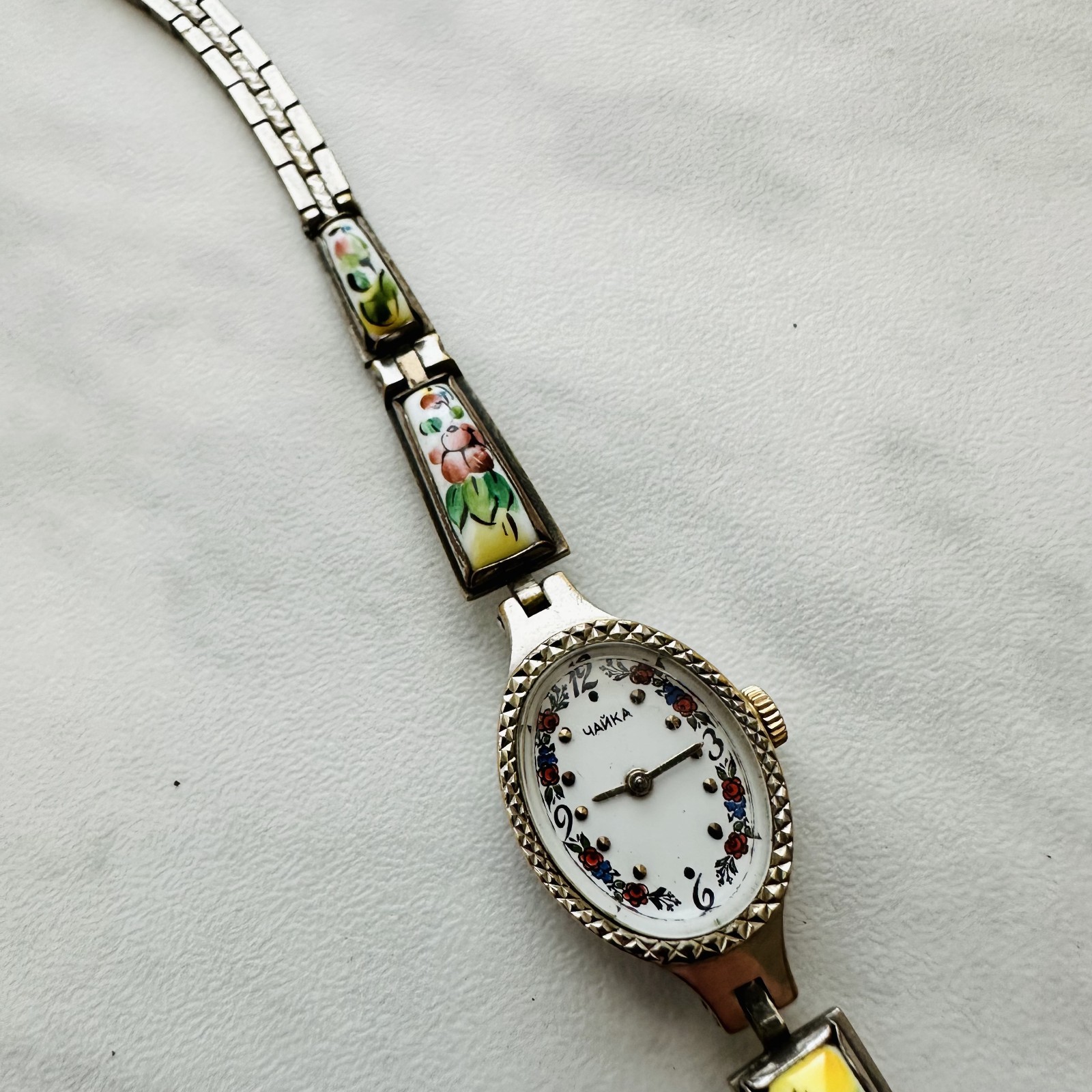 CHAIKA Enamel Stones Women Lady vtg soviet USSR Watch Mechanical Classic Luxury