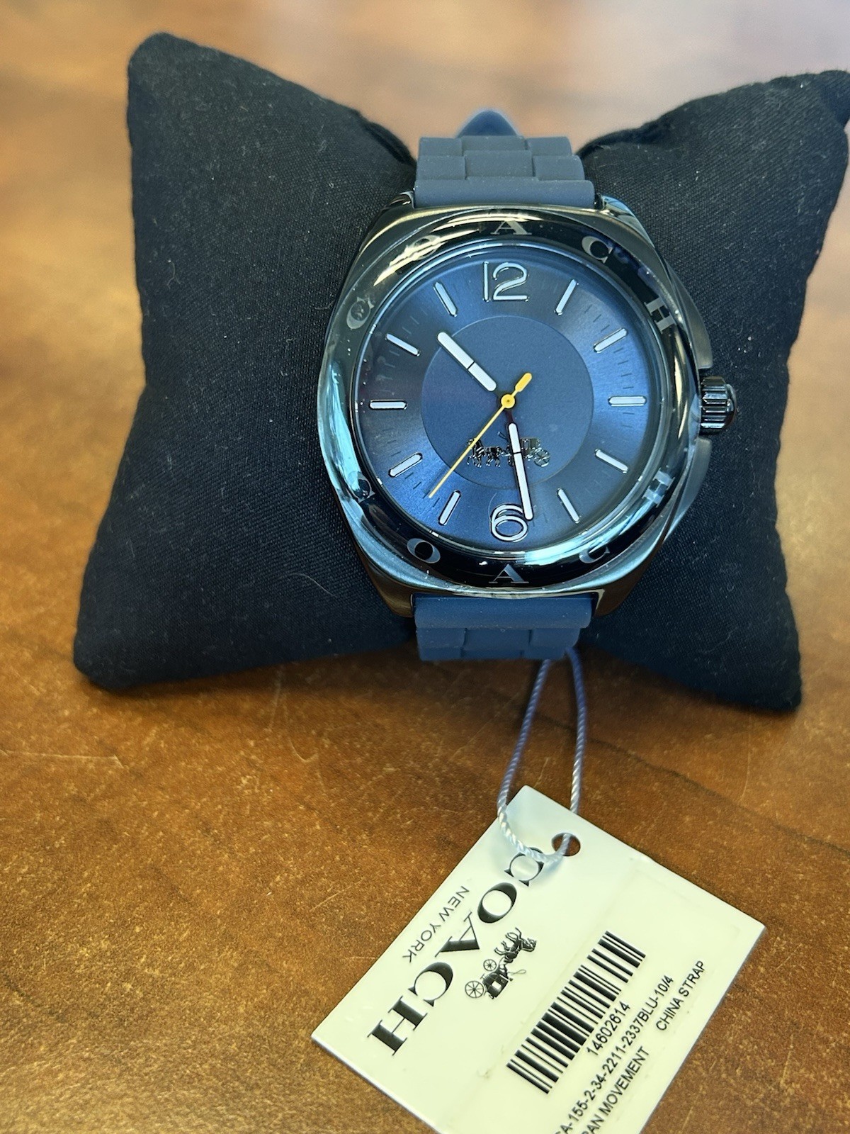 Coach Men Flip Watch Rubber Strap Navy/Black Stainless Steel Water Resist 3 Bar