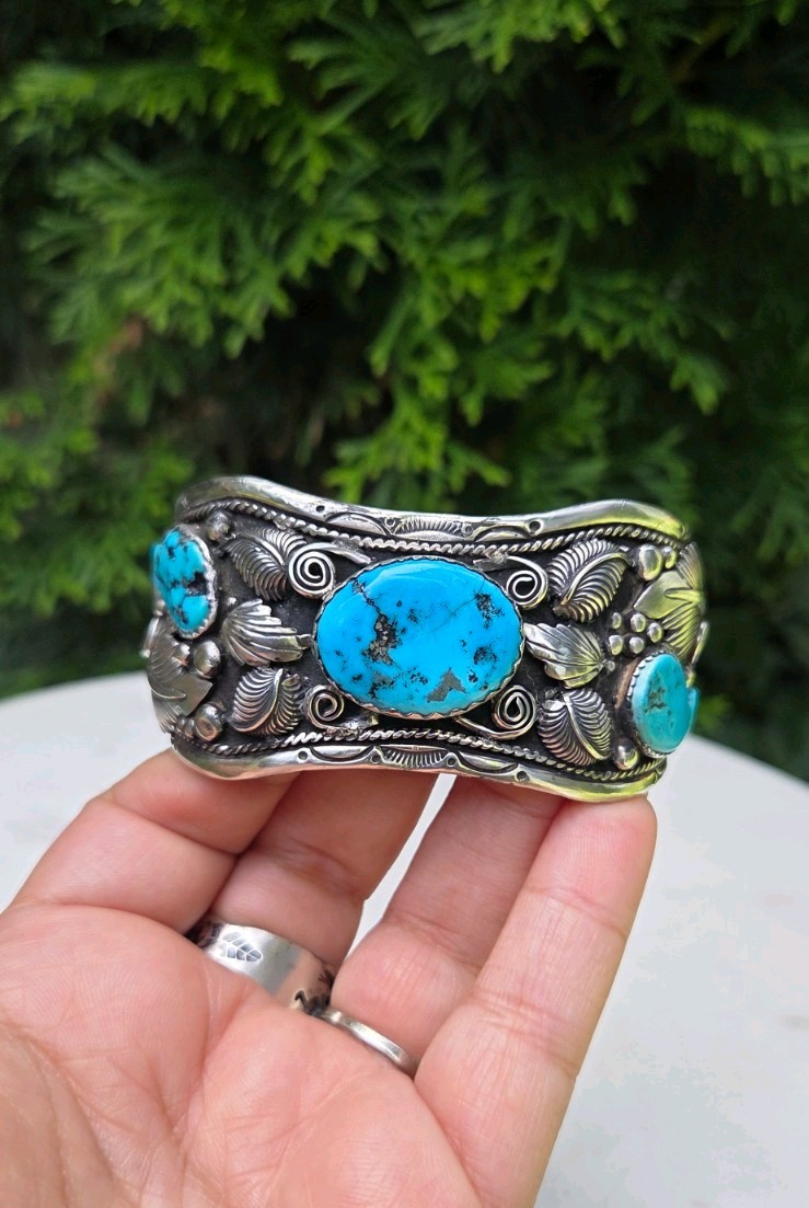 vintage handmade Navajo sterling silver sleeping beauty turquoise cuff bracelet