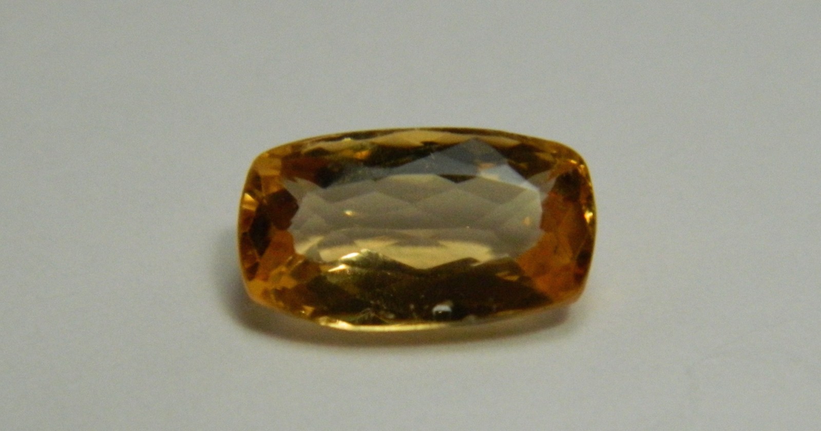 Imperial Topaz 2.59 Ct Clarity VS Cushion Cut Natural Golden Brazil I024