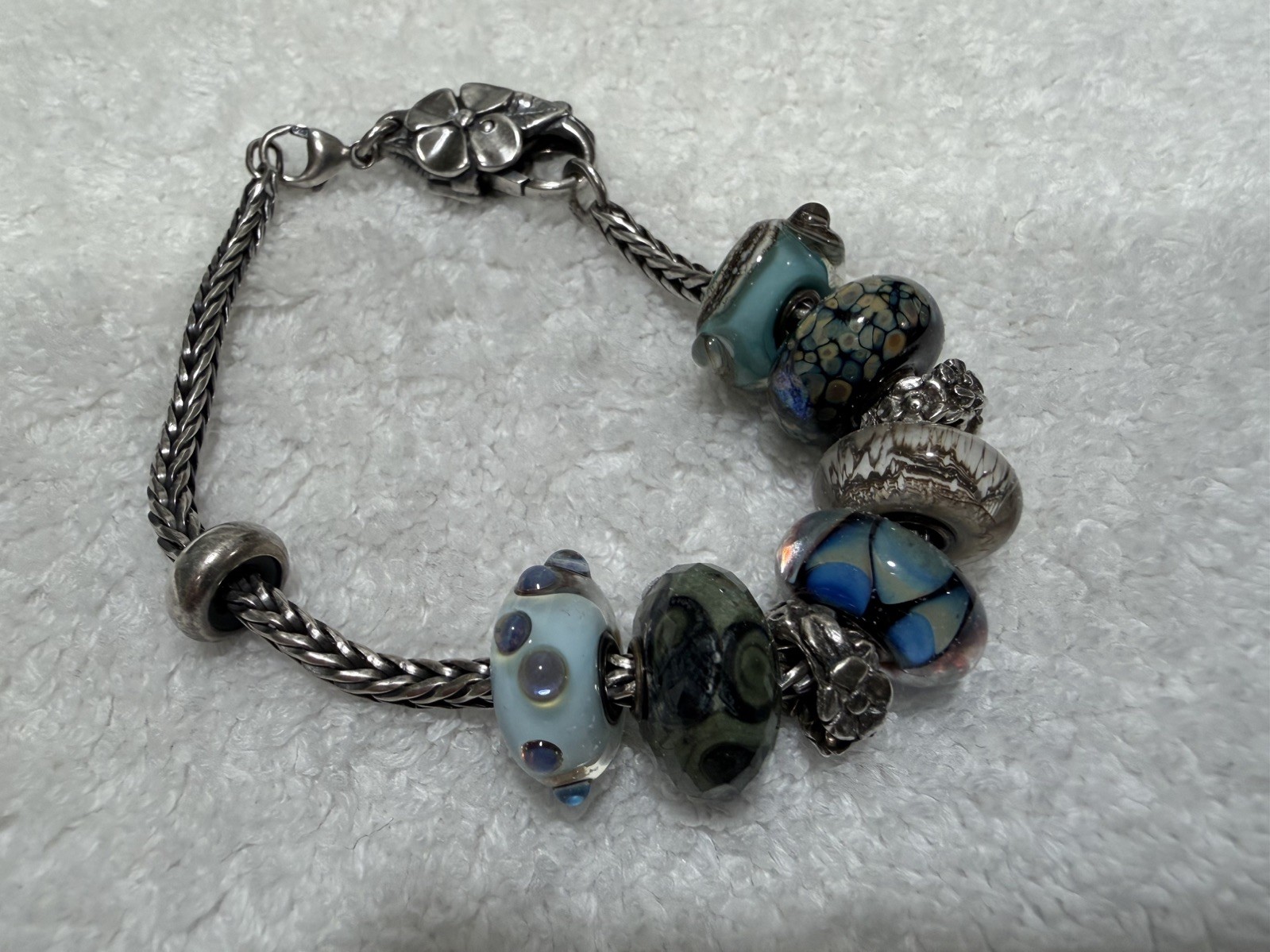 Trollbeads SS 7.5 inch Charm Bracelet with 8 Retired Charms in Blues
