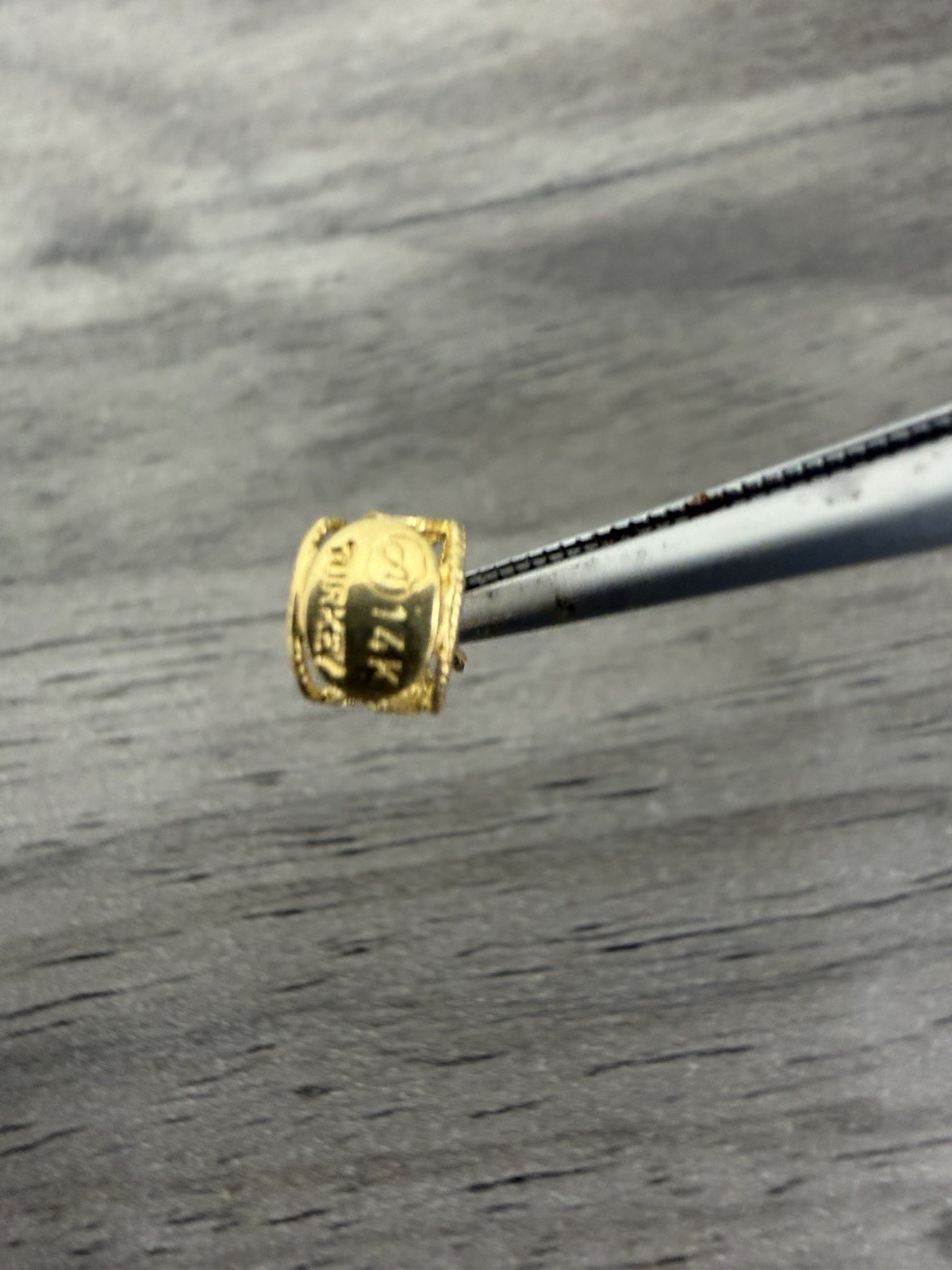 14 Miscellaneous Pre Owned 14k Yellow Gold Bails In Various Sizes