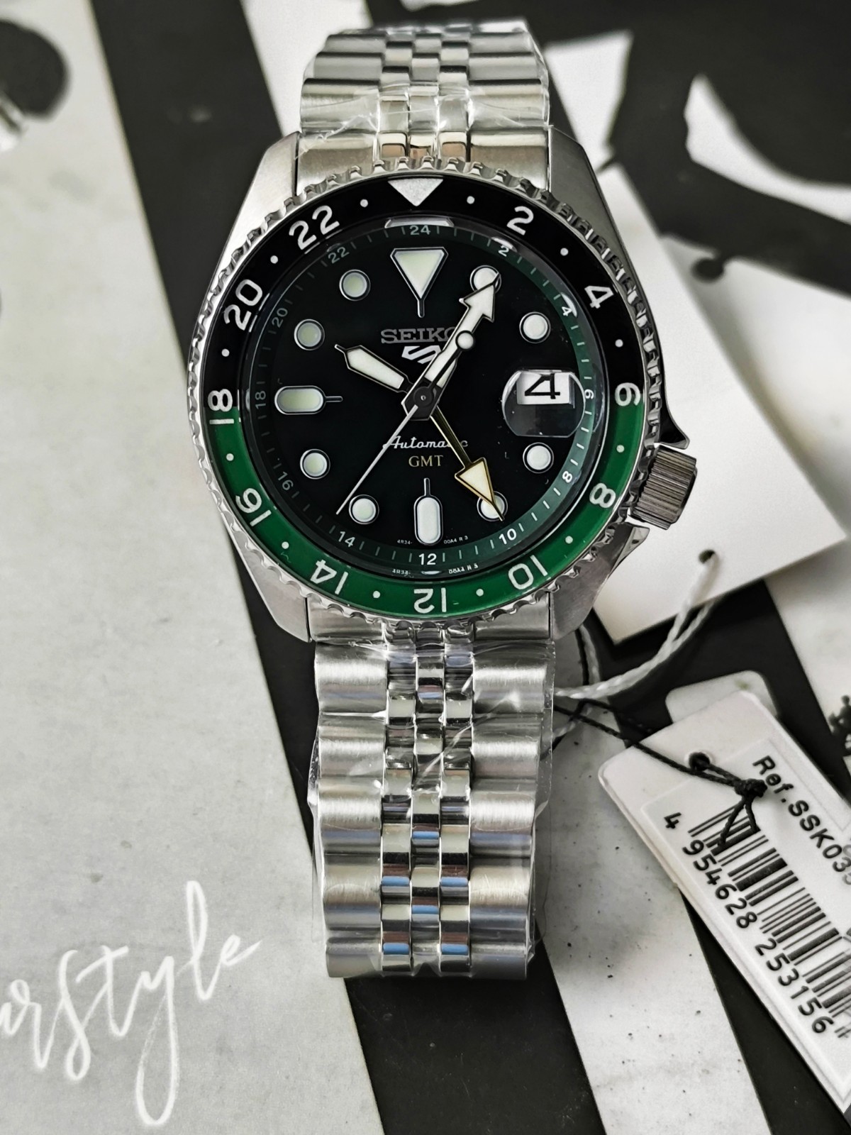 Seiko 5 Sports Asia SSK035K1 SKX Sports Style GMT Green dial (no box*) SSK035K1