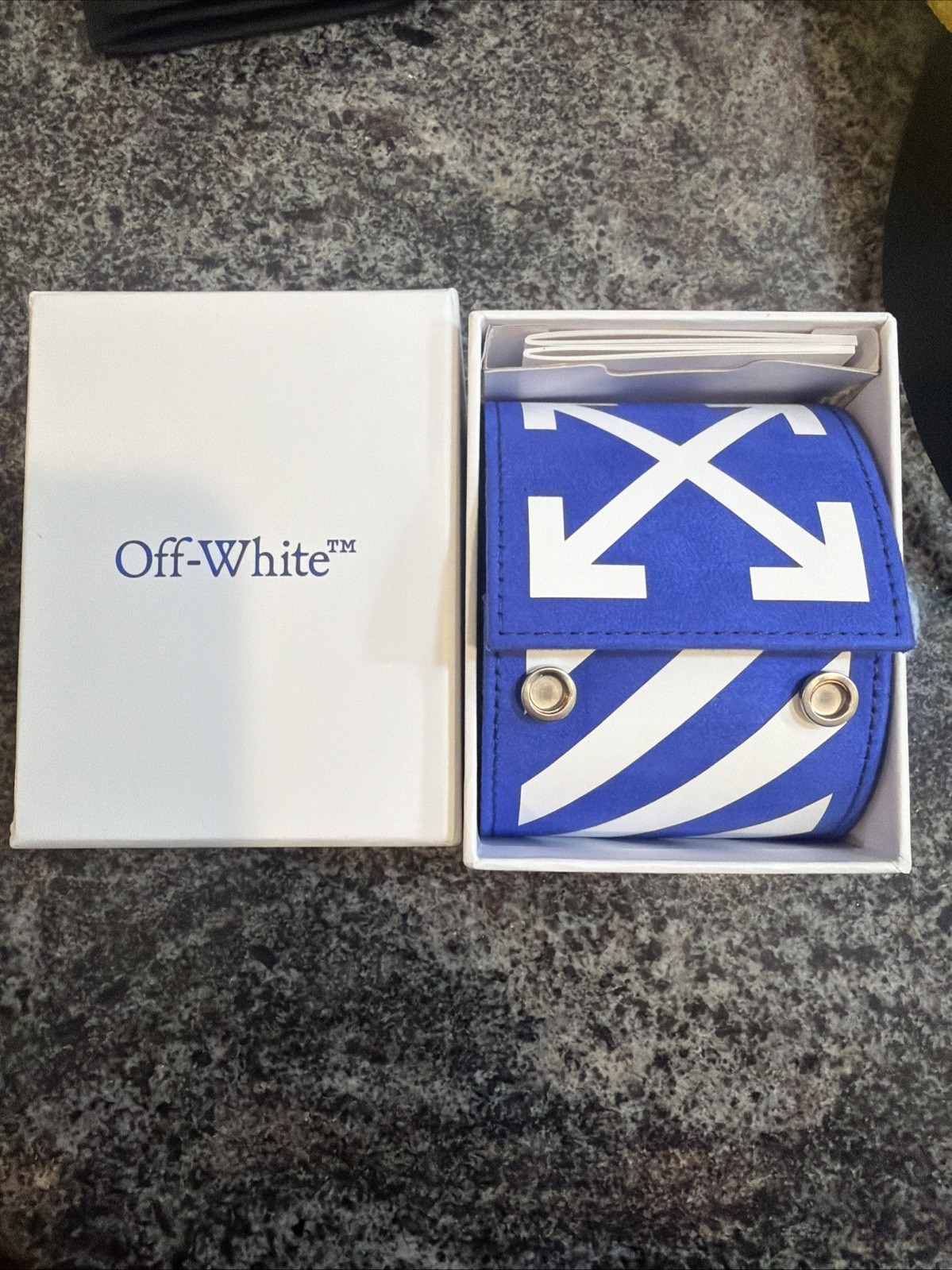 OFF WHITE BEAT WATCH TIME (Rare)