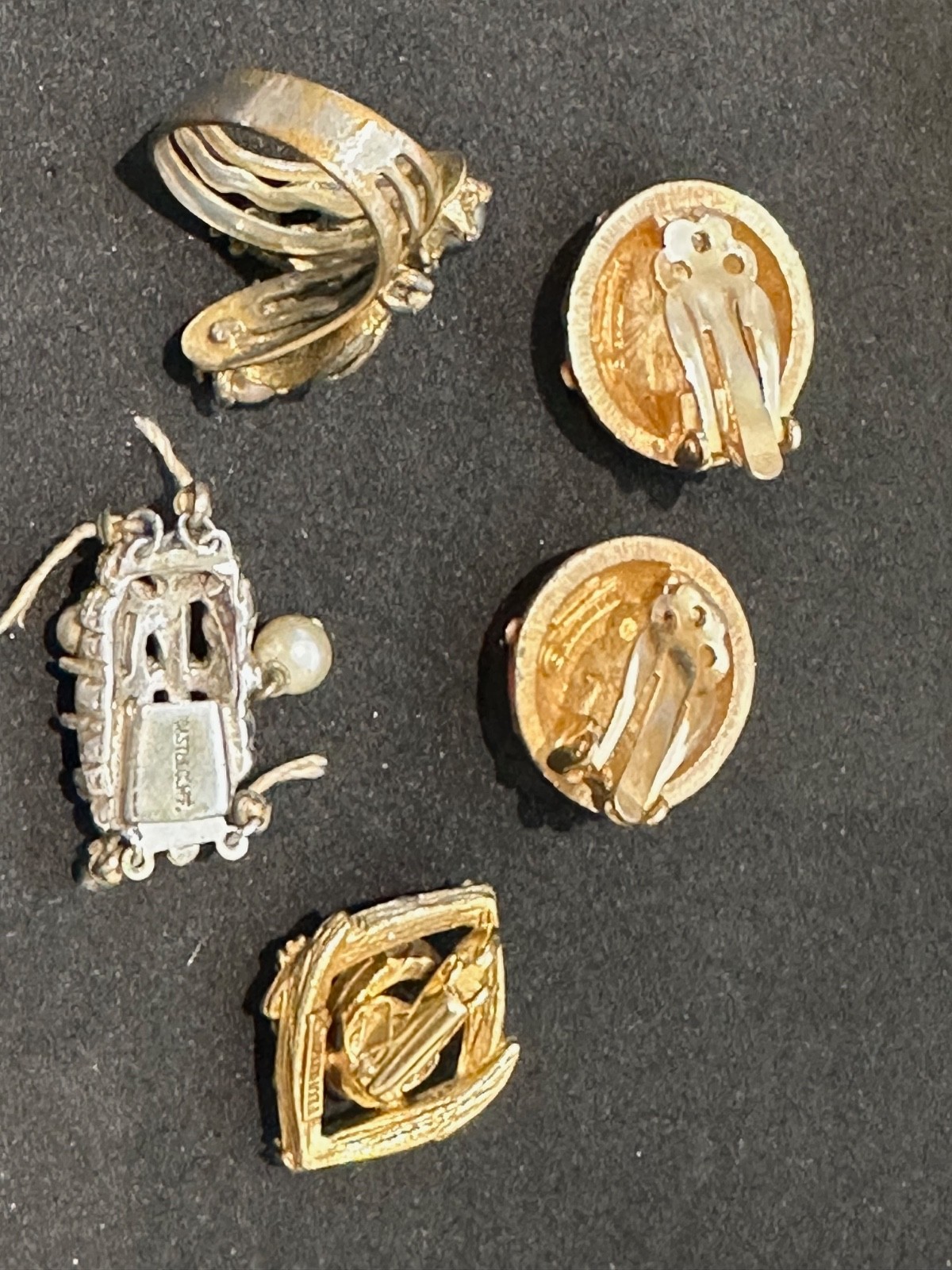 Mixed Bag of Mom’s Vintage Jewelry Valuable? Described as Best I Can Plus BONUS