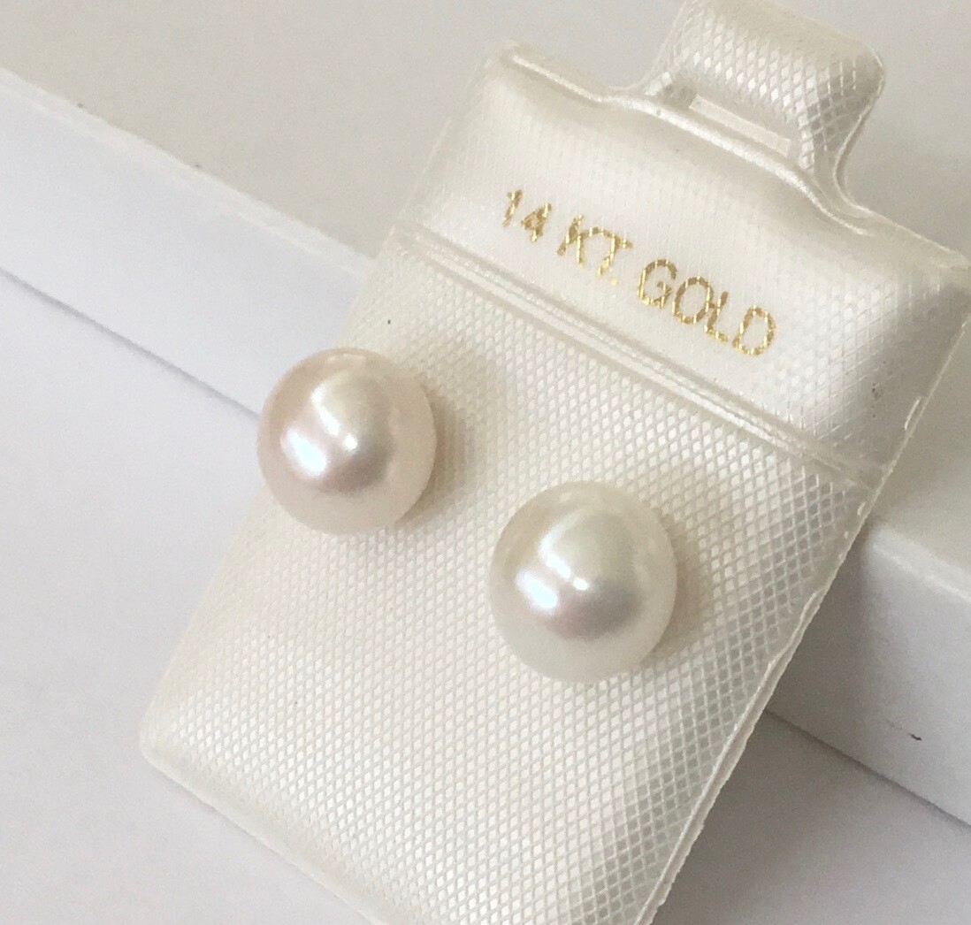 White Cultured Freshwater Pearl 8 – 8.5 mm Solid 14K Gold Stud Earrings NEW
