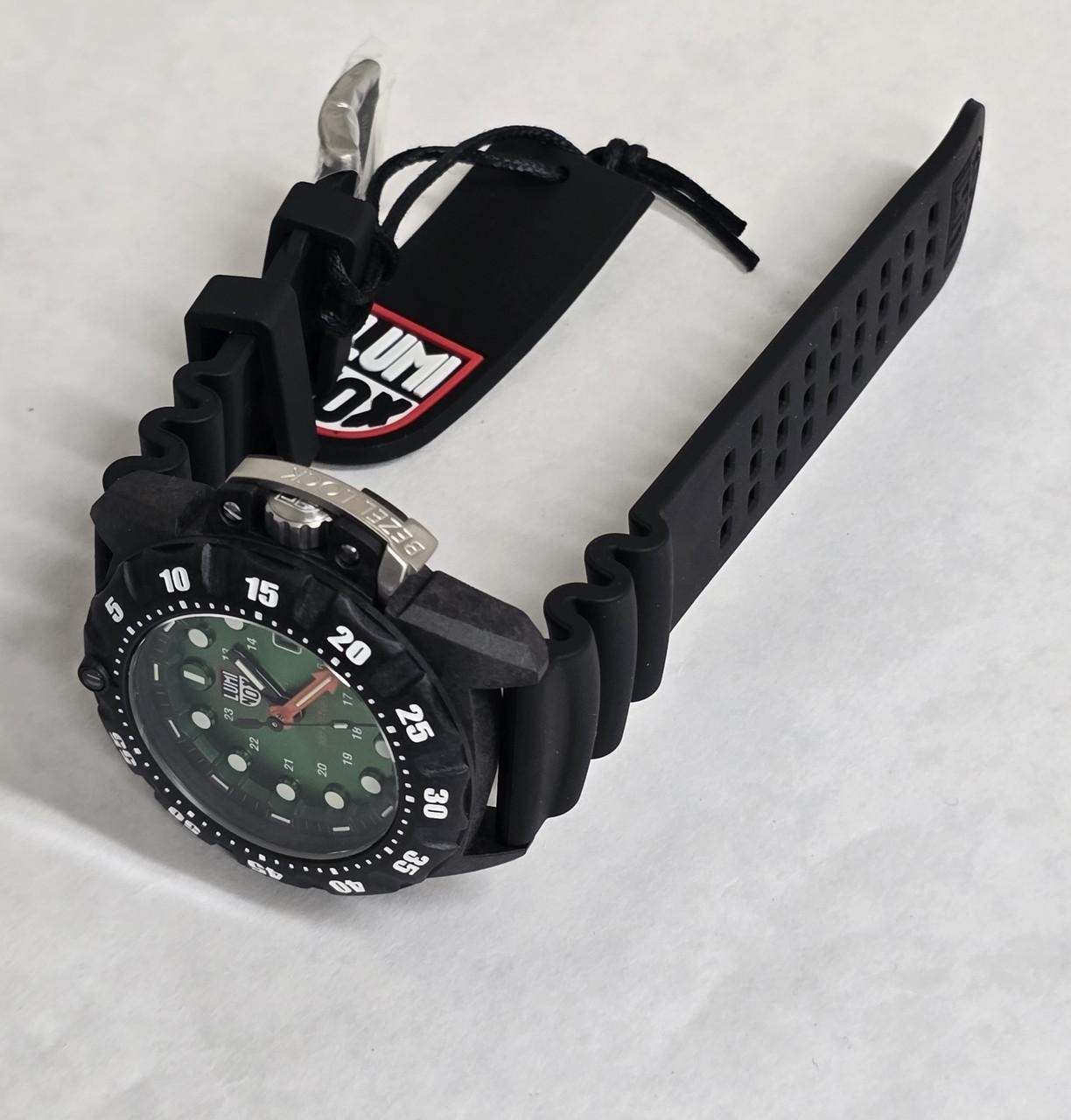 Luminox Scott Cassell Deep Dive 45mm Green Dial Rubber Men’s Watch XS.1567