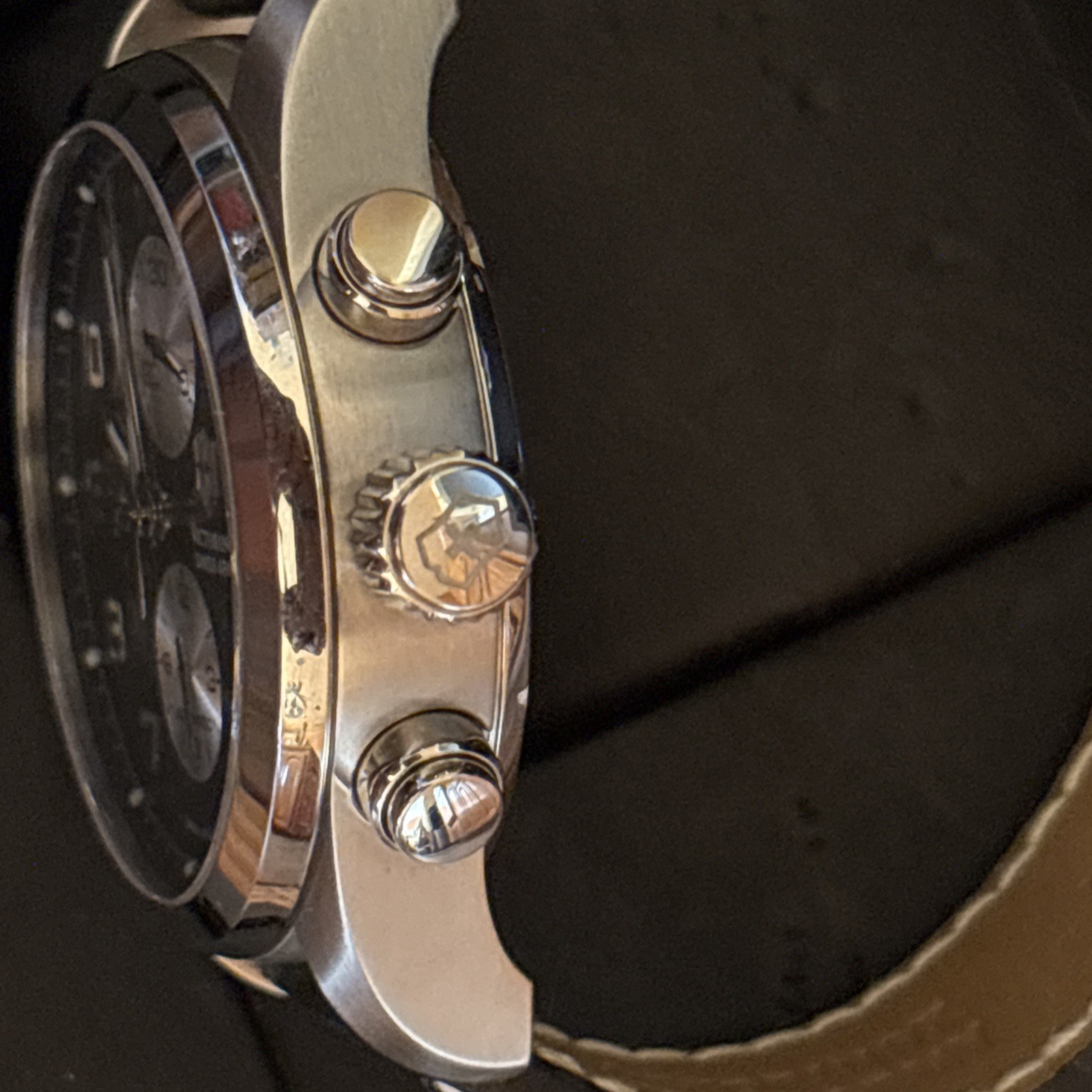 VICTORINOX SWISS ARMY AUTOMATIC MEN WATCH 241129 RARE LIMITED EDITION TIMEPIECE