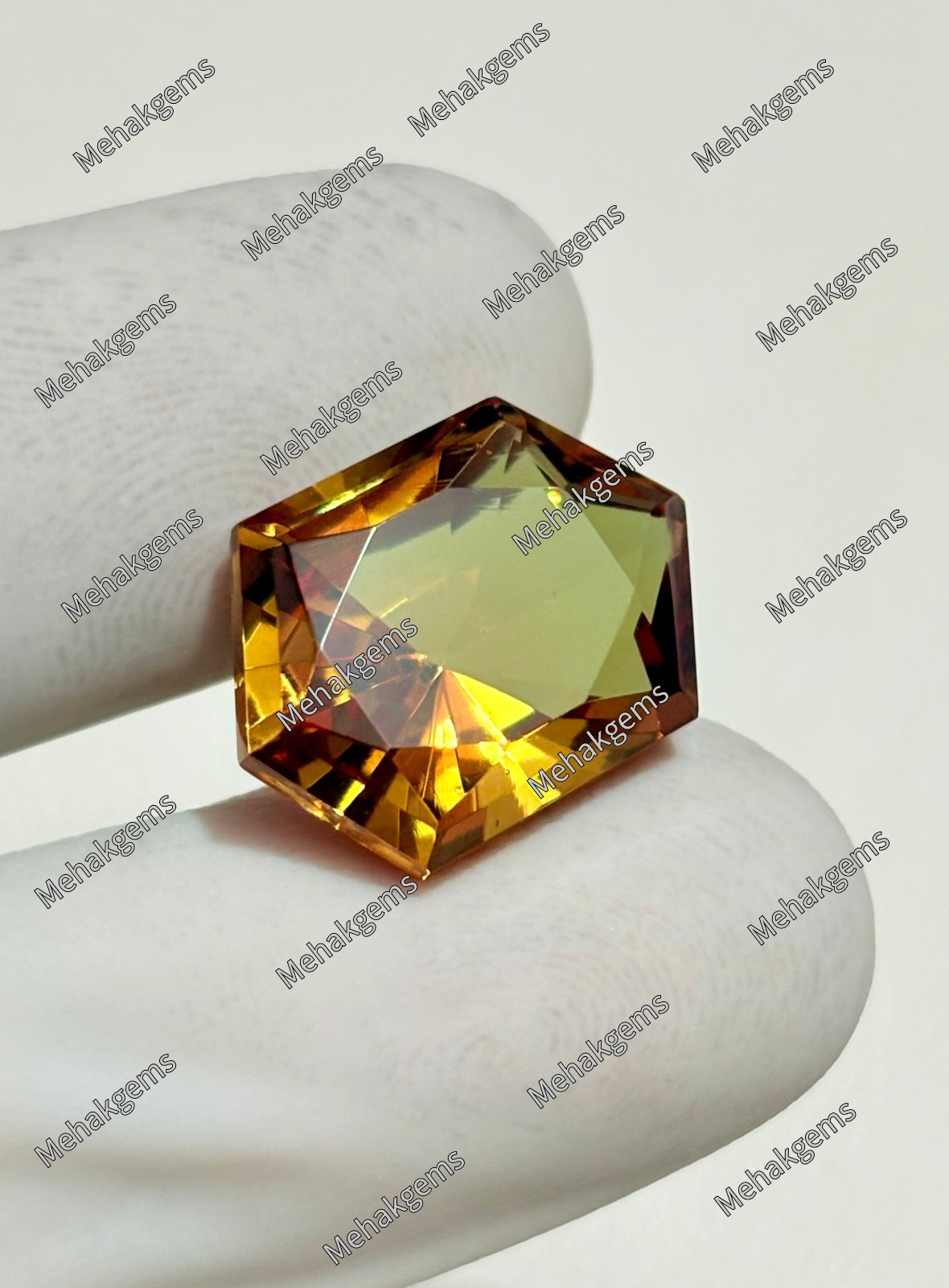 16 Ct Color Changing Zultanite Gemstone, Custom Fantasy Cut Hexagon Diaspore