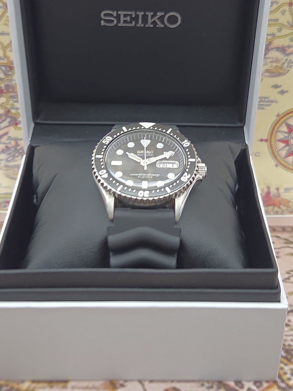 Seiko Mens Automatic Watch SKX031 Scuba Divers 100M 7S26-0040 May 1999 SEIKO BOX