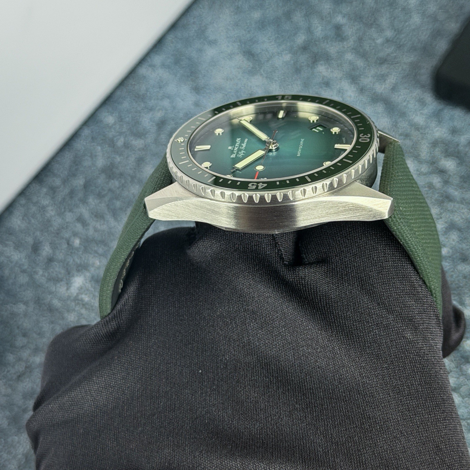 Blancpain Fifty Fathoms Bathyscaphe 5000 1153 H52A