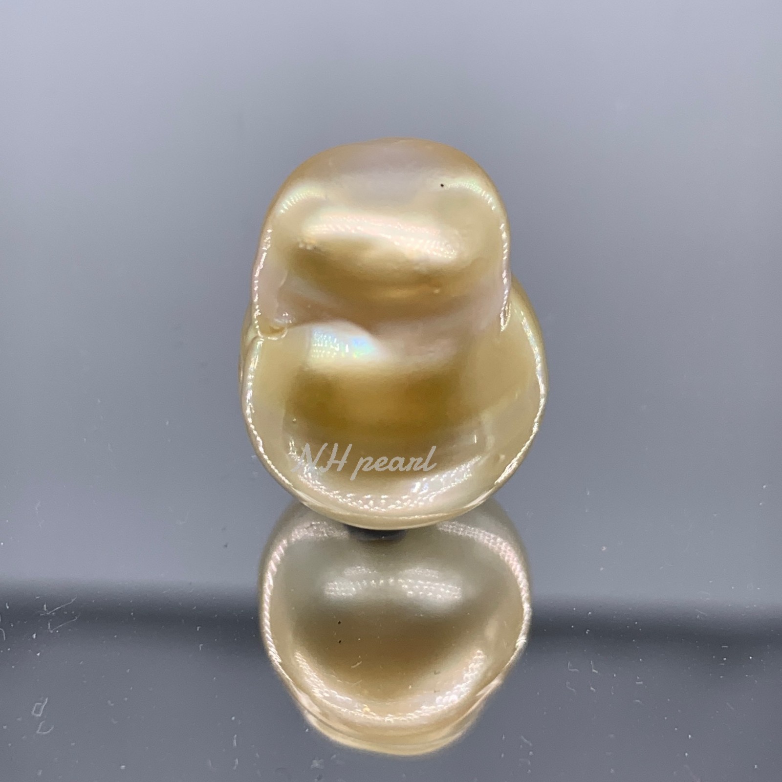 South Sea Pearl Golden 15.1mm x 20mm, 6.18gr