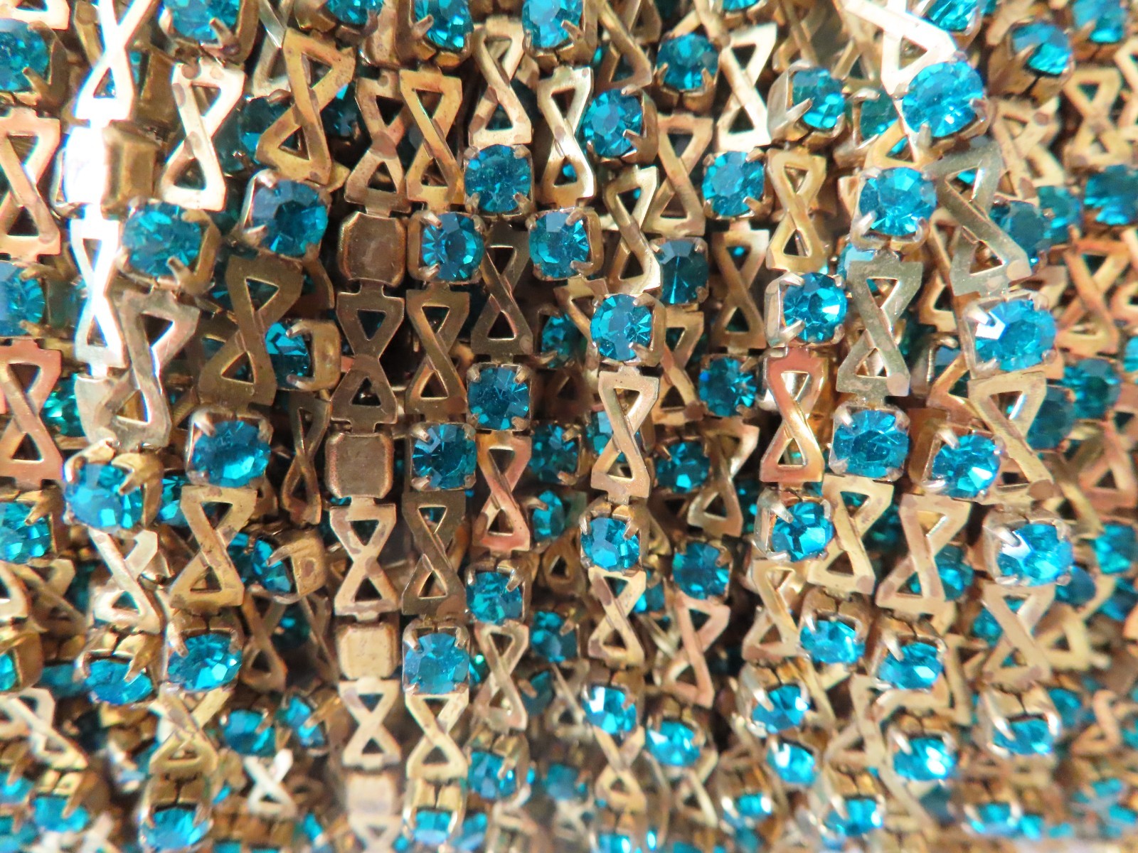 3 Feet Swarovski Rhinestone Fancy Brass chain 24pp Blue Zircon.