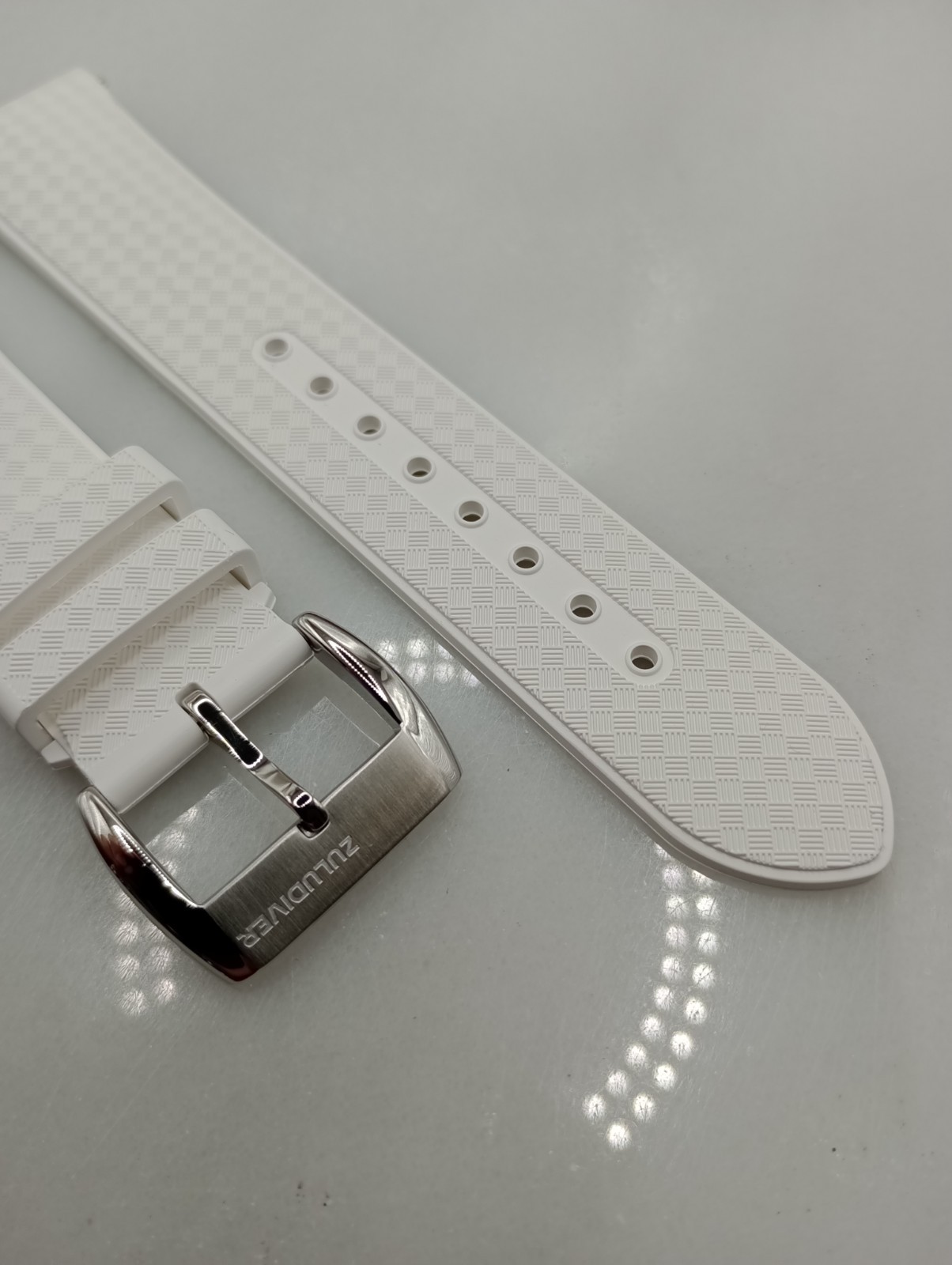 New 22mm Watchgecko Zuludiver HNBR Rubber Watch Strap White Quick Release 6B332