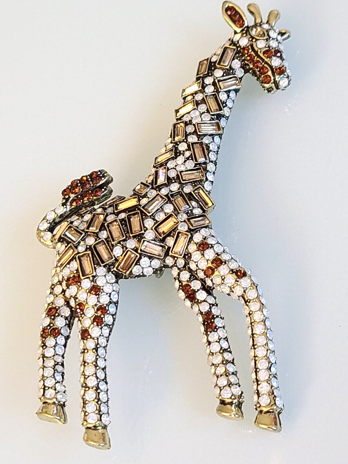 WOWSER HUGE 4 1/4 INCH HEIDI DAUS STYLE UNSIGNED GIRAFFE BROOCH PIN BEAUTY
