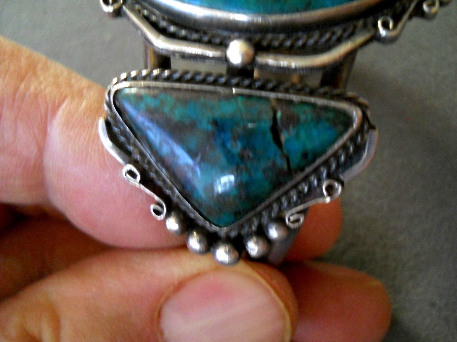 Native American Rich Blue Chrysocolla Sterlin Silver Cuff Bracelet 54g 2″ center