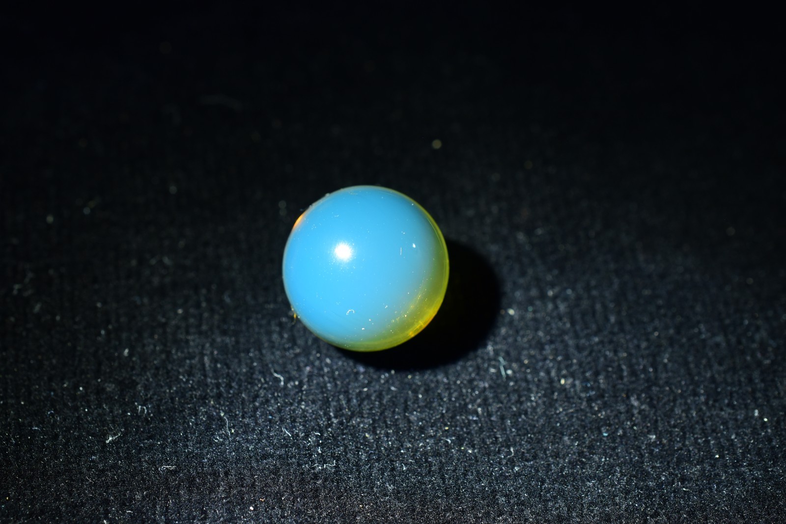 Dominican Bead Amber Blue Stone Authentic Natural 13.55 mm (1.4 g) a2094
