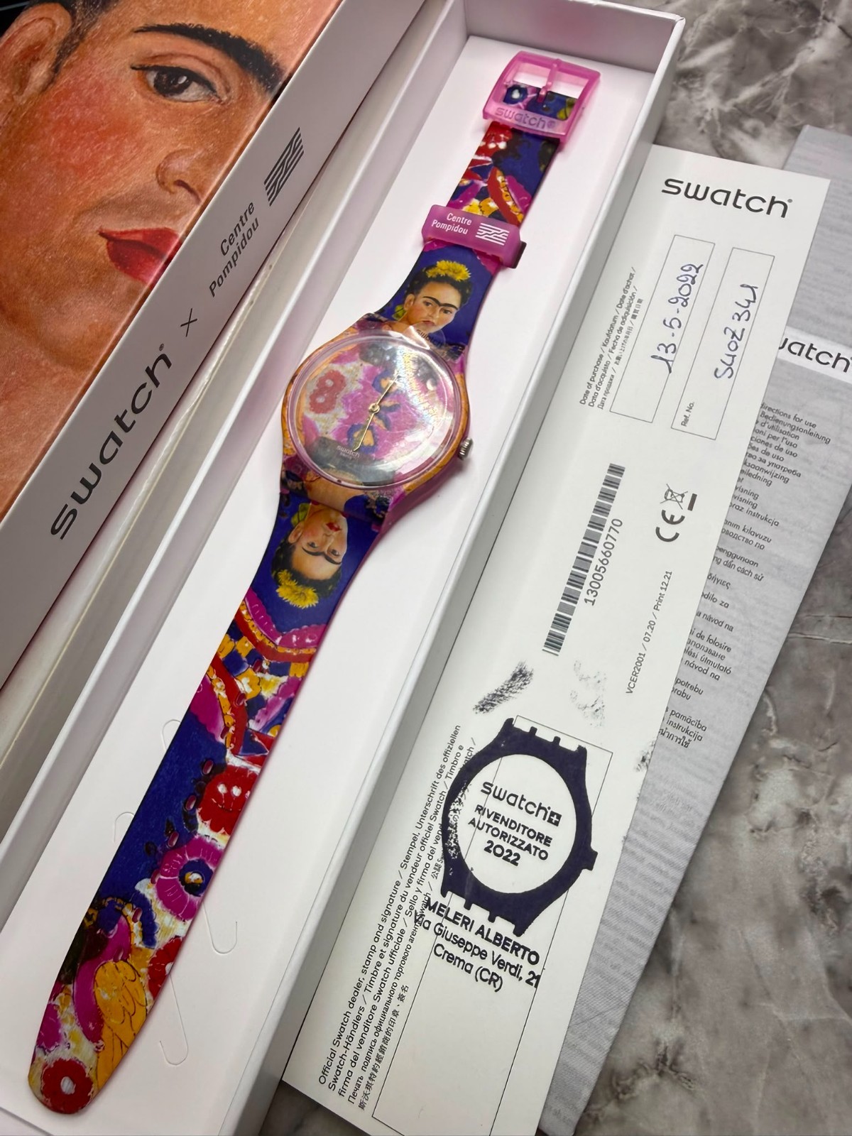 Swatch x Centre Pompidou The Frame by Frida Kahlo SUOZ341