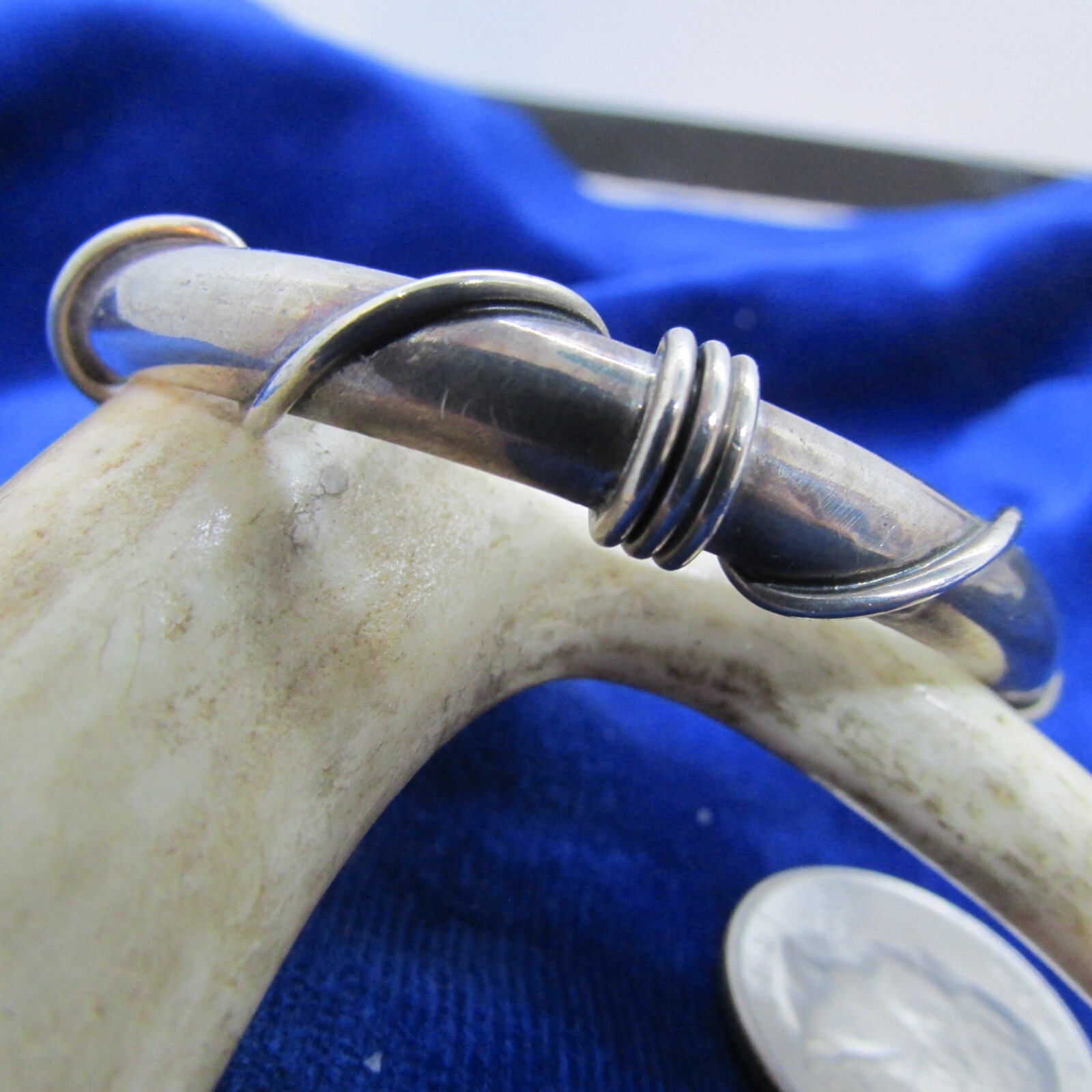 VINTAGE SW N A STERLING WIRE WRAPPED CUFF ON A STERLING CUFF