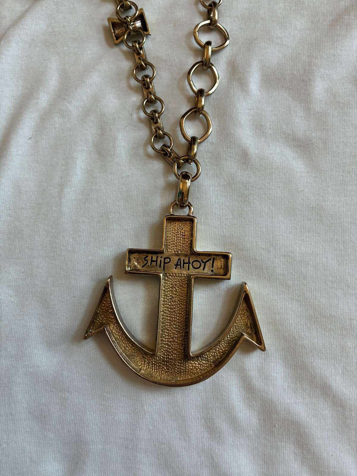 Betsey Johnson Necklace Large Nautical Anchor Gold Tone Bow Accents BJ144