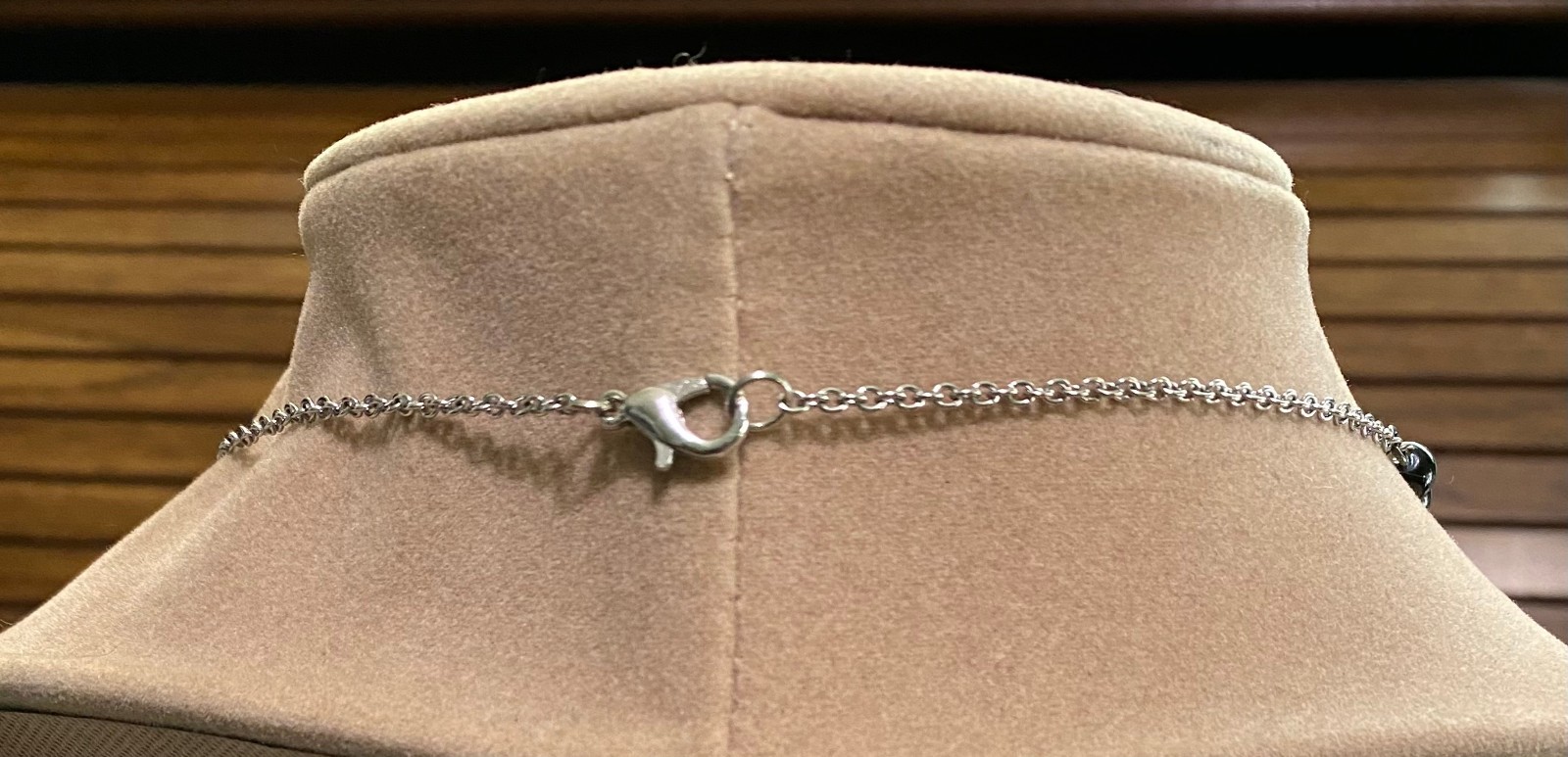 Handmade bead-link necklace gray burgundy black oval stone pendant