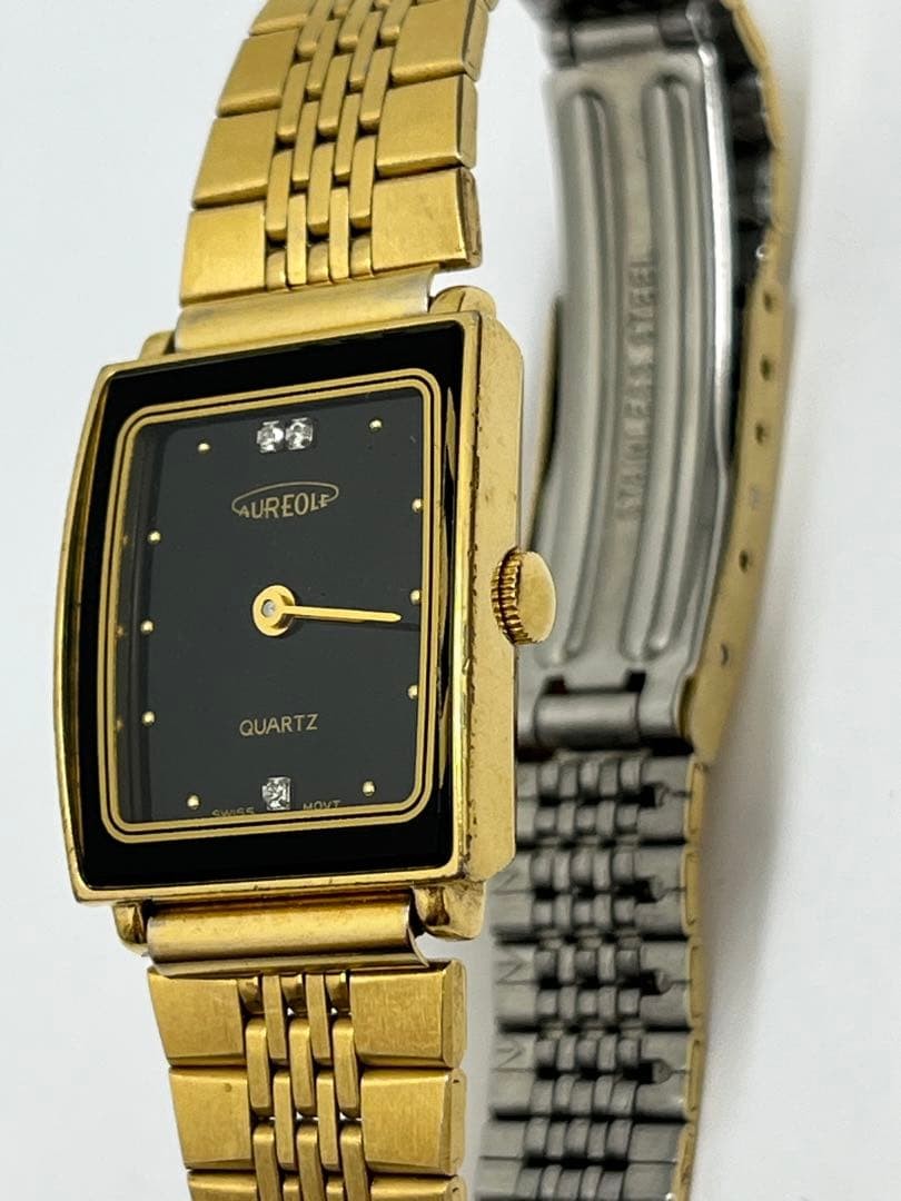 Aureole Quartz Gold Dial Wristwatch