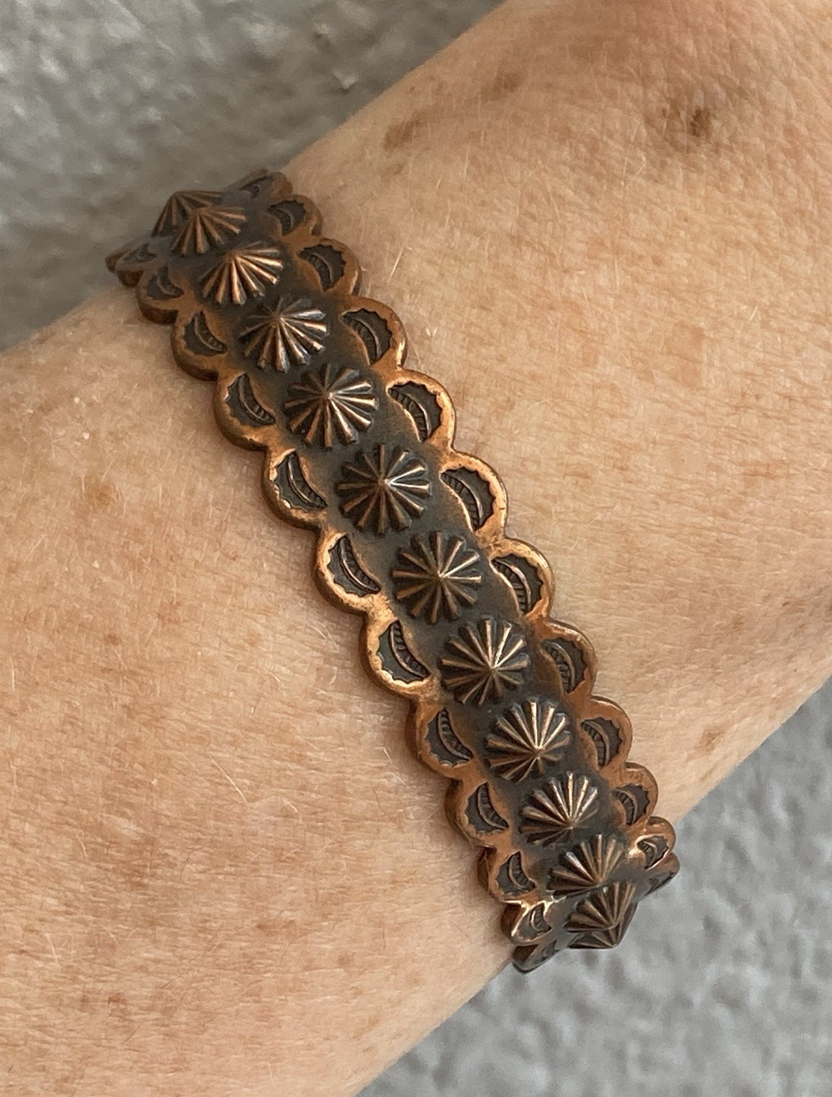 Vintage Southwest Copper Stamped Concho Star Cuff Bracelet Tourist (5.2″ + Gap)
