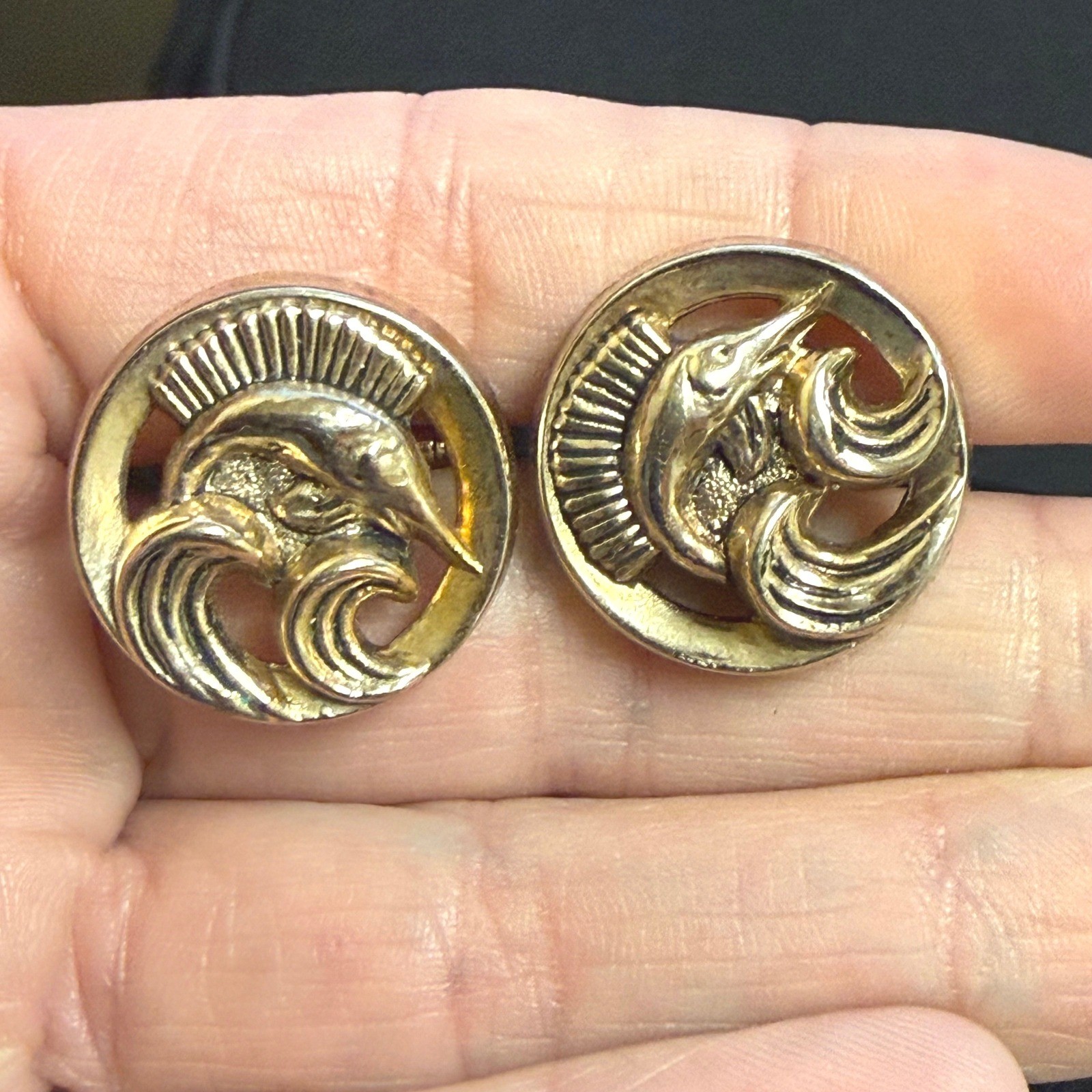 Vintage Gold Tone Marlin Swordfish Nautical Waves Round Cufflinks Mens Jewelry