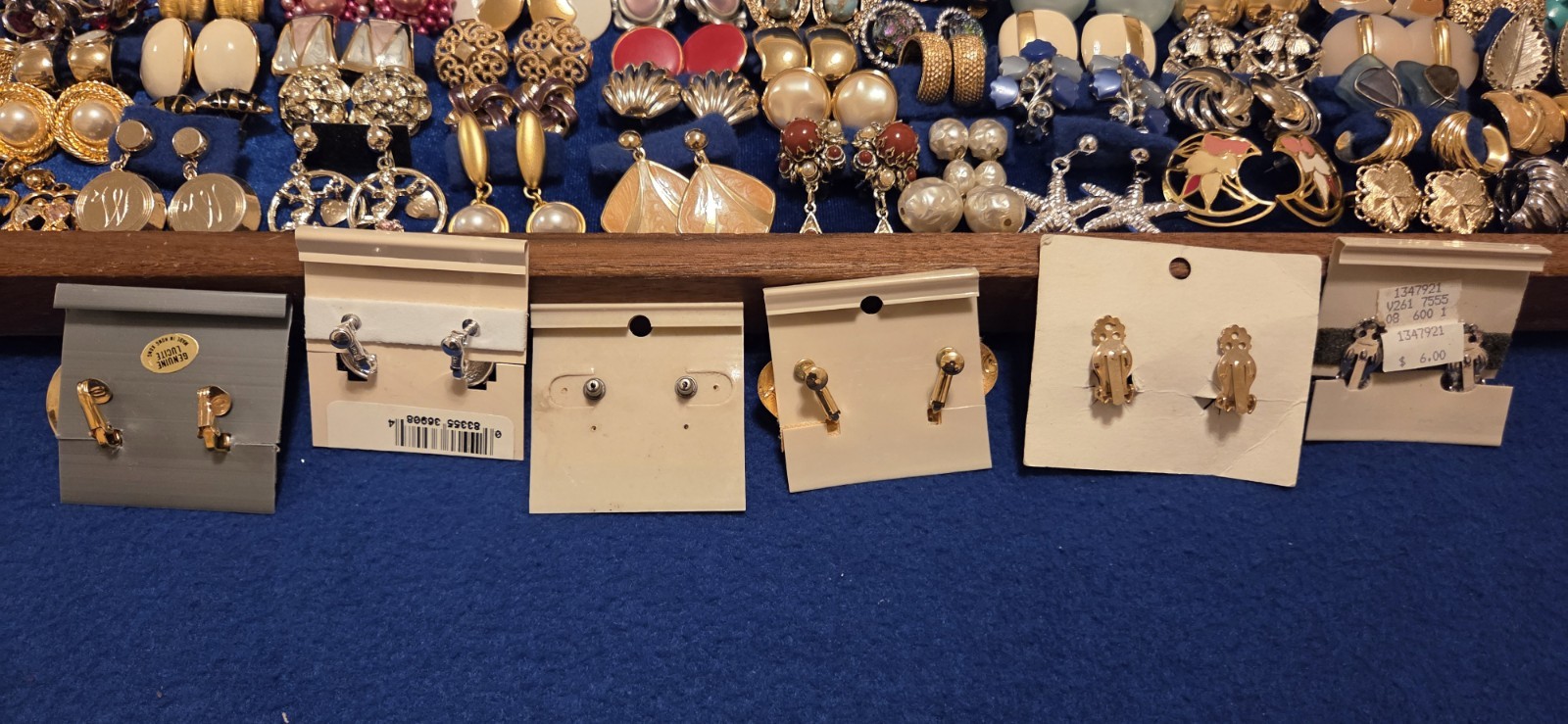 Vintage Mod Earrings Lot Of 117. 3lbs 15oz. 38 Signed Monet Hobé Avon Trifari…