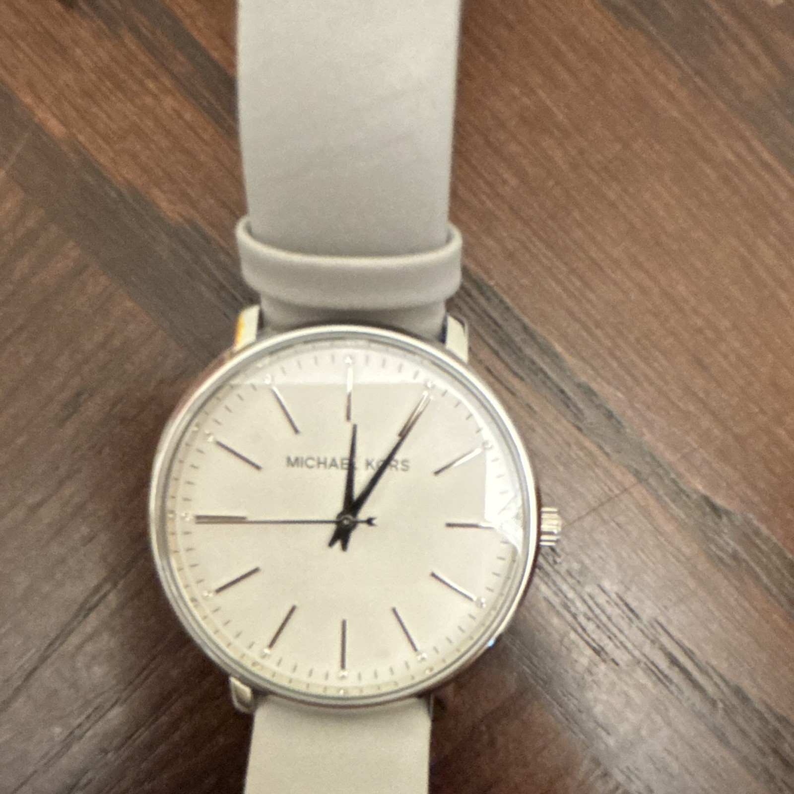 Michael Kors Women’s Analog Watch White Dial Gray Leather.