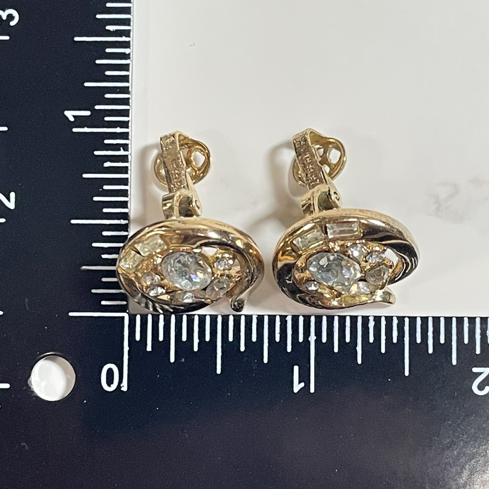 Vtg Crown Trifari Rhinestone Clip On Earrings Round Gold Tone Signed Pat Pend