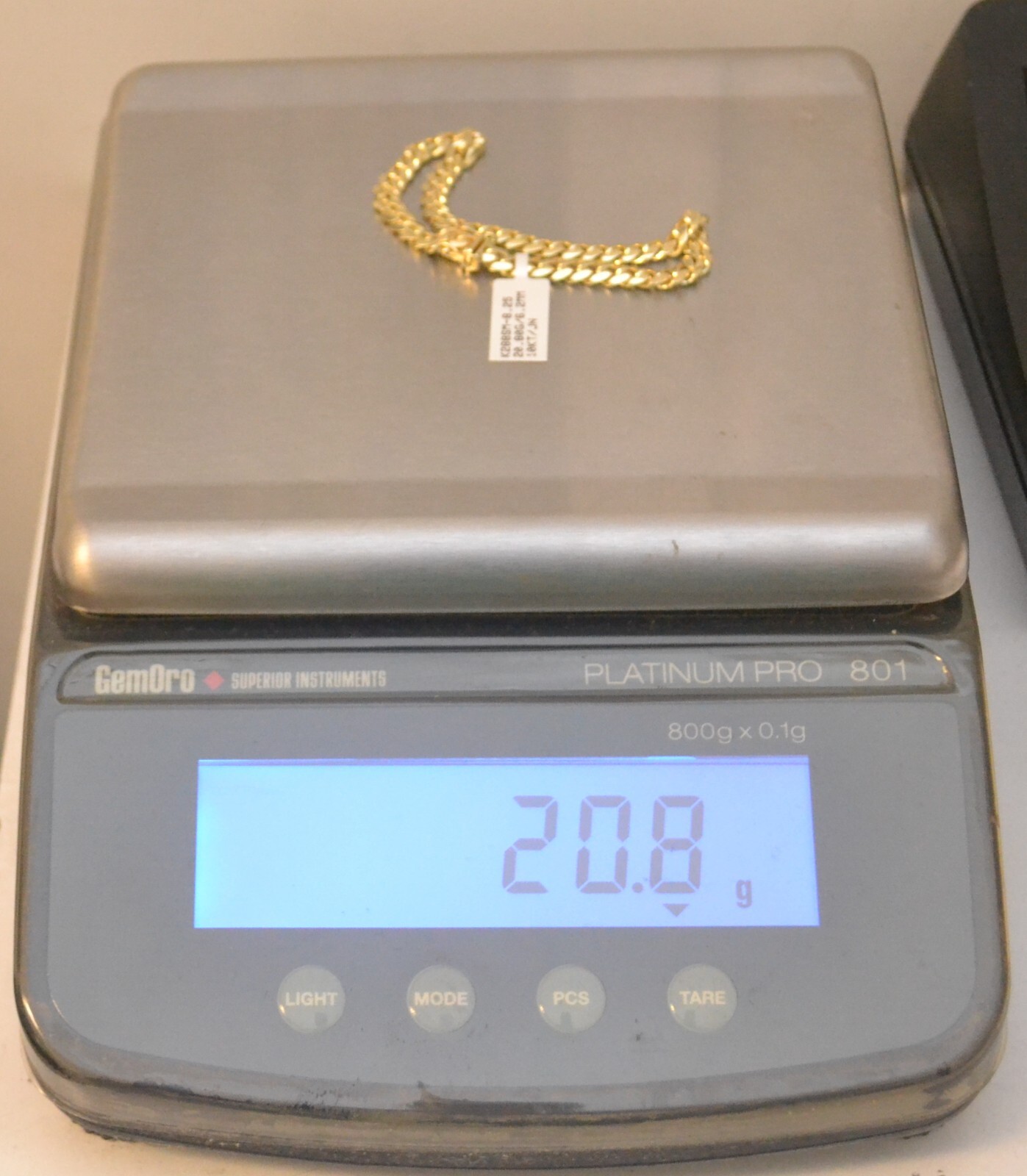 10k Yellow Gold Solid Cuban Link Chain Bracelet 8.25 inches 5.9 mm 20.8 gr