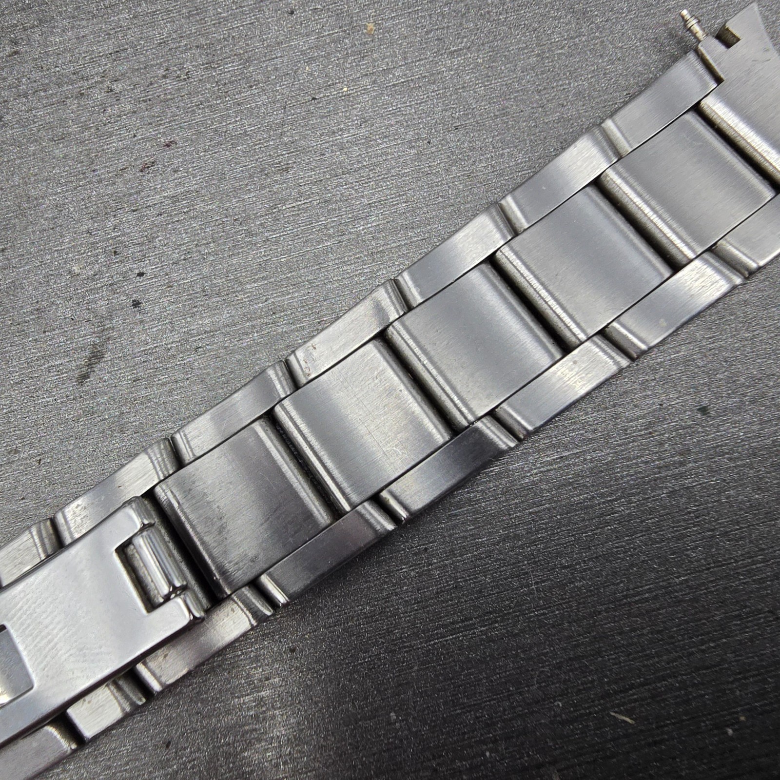 Movado Museum Bracelet 18mm Two Tone Stainless Steel Butterfly Clasp 85-G1-885