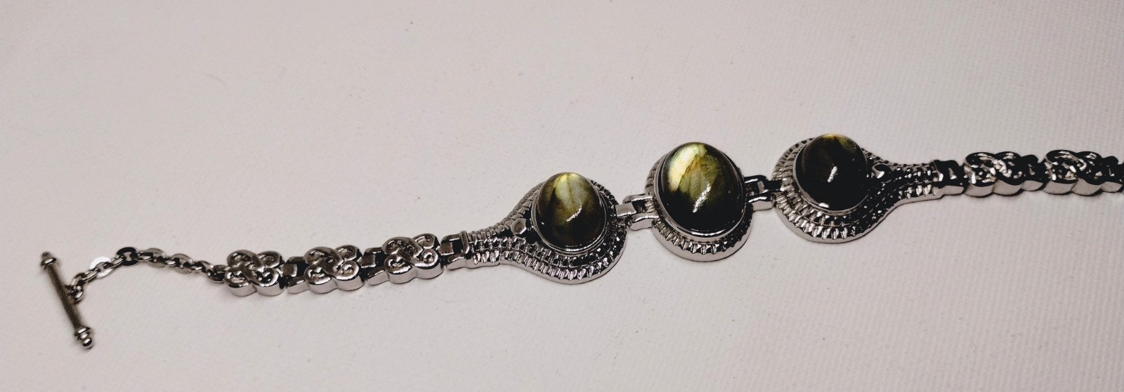 Madagascar Fire Labradorite 22.50 ctw Bracelet in Stainless Steel (6.50-8.0In)