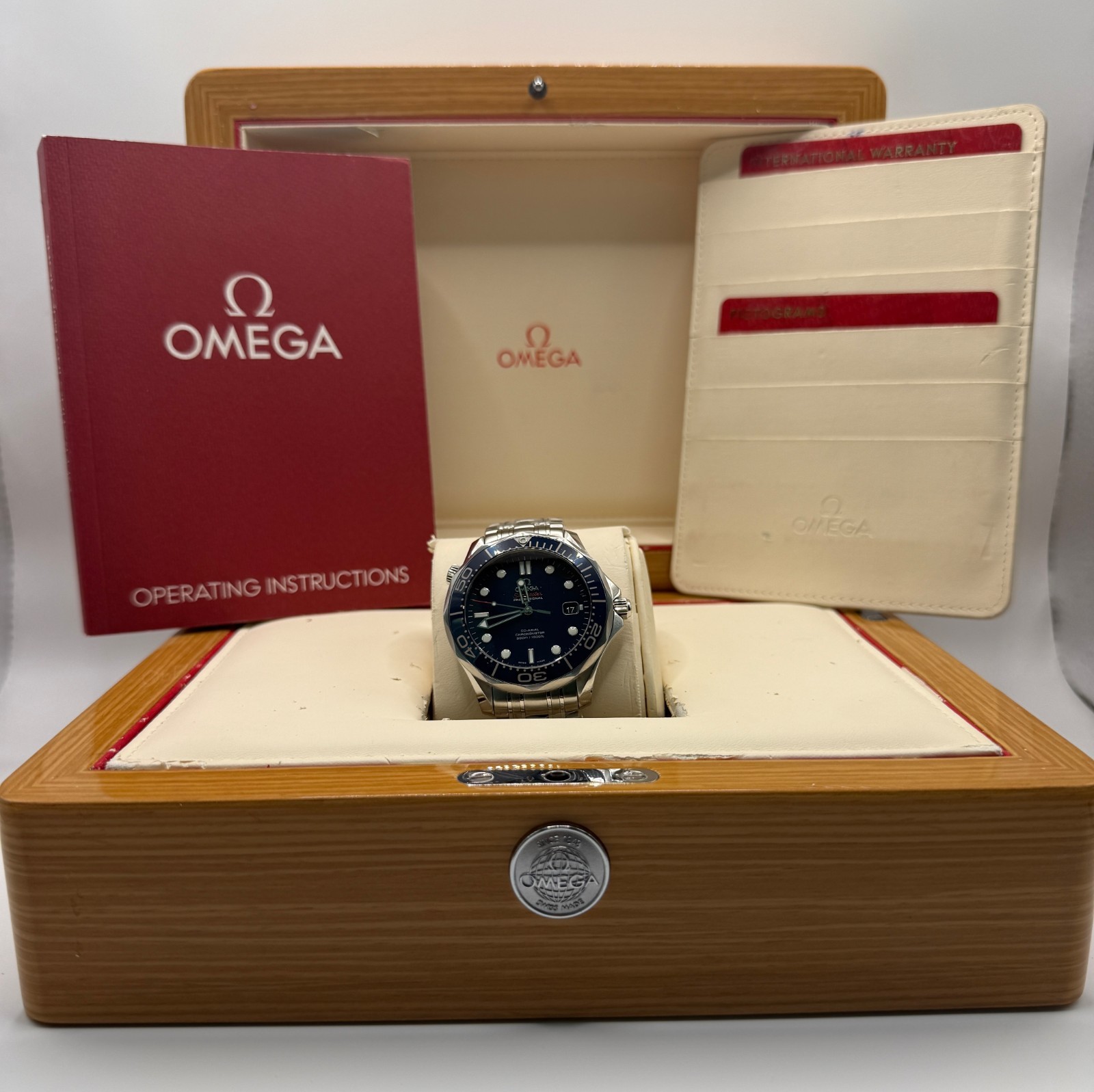 Omega Seamaster Diver 300M 212.30.41.20.03.001 41mm Steel Blue Dial Box Papers