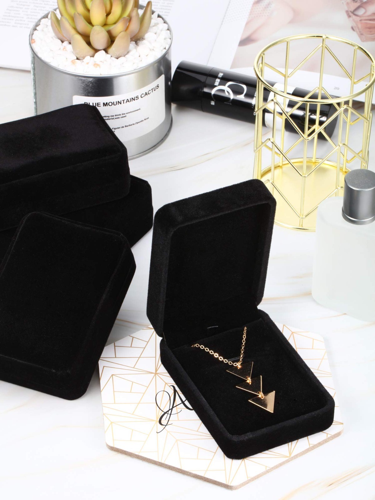 12 Velvet Necklace Gift Boxes – Black Jewelry Pendant Storage Case for Weddings,
