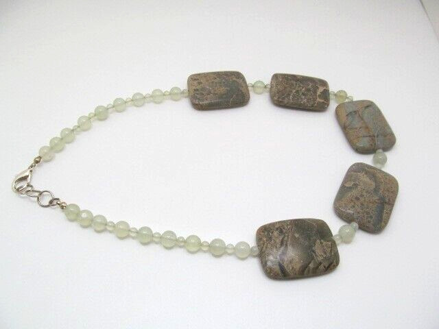 Heavy Green Bamboo Leaf Jasper Stone Bold Stone Bead Beaded Necklace 20.5 In
