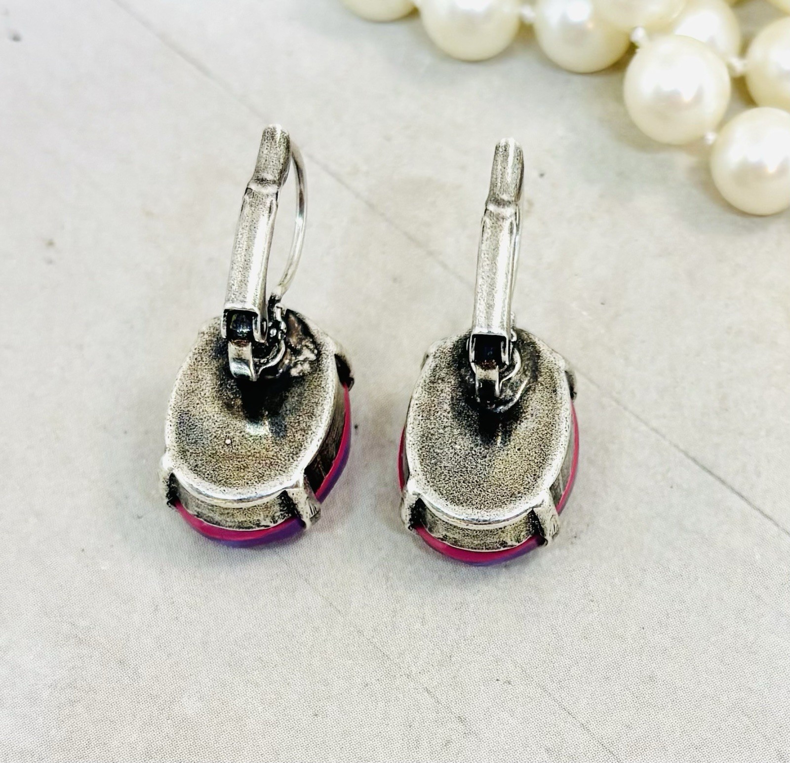 Antique Silver Plated 18mm Red Delite Oval Crystal Statement Cup Chain Earrings