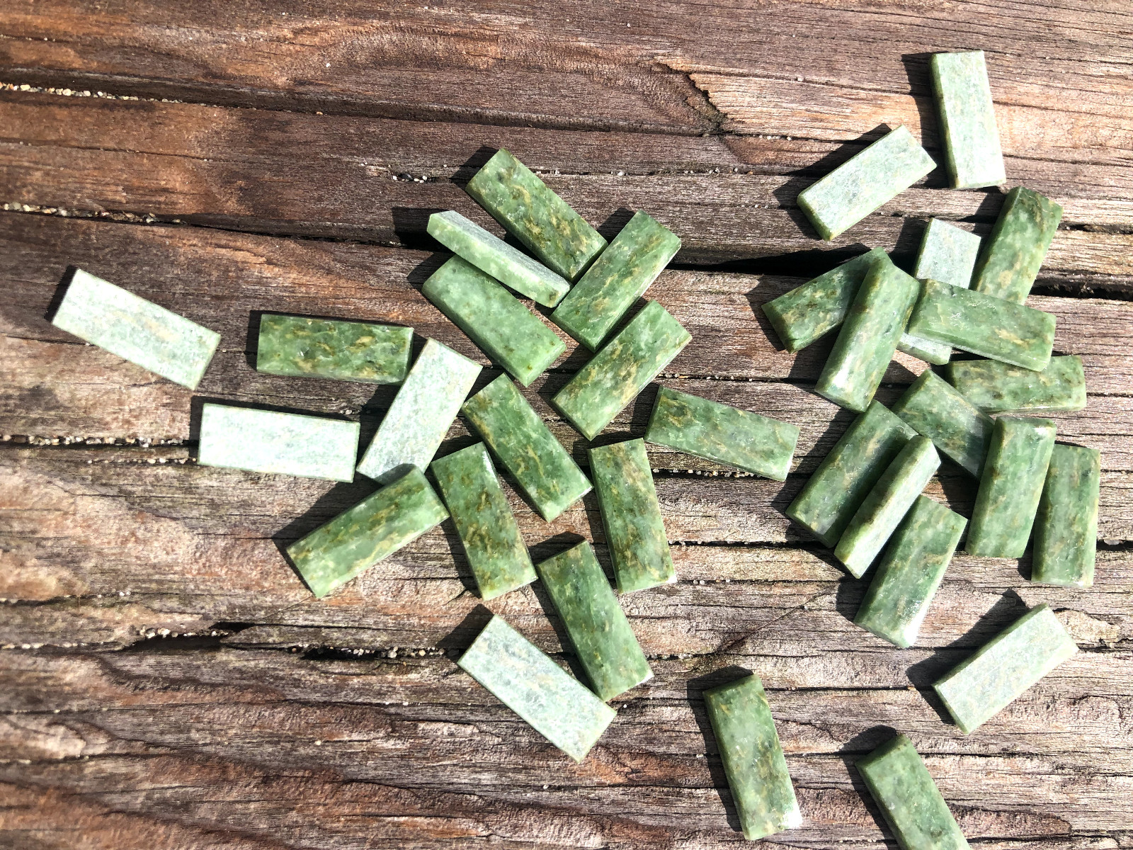 10 Vintage WYOMING JADE Nephrite (15x6mm) Rectangle Cabochons. Made In Germany
