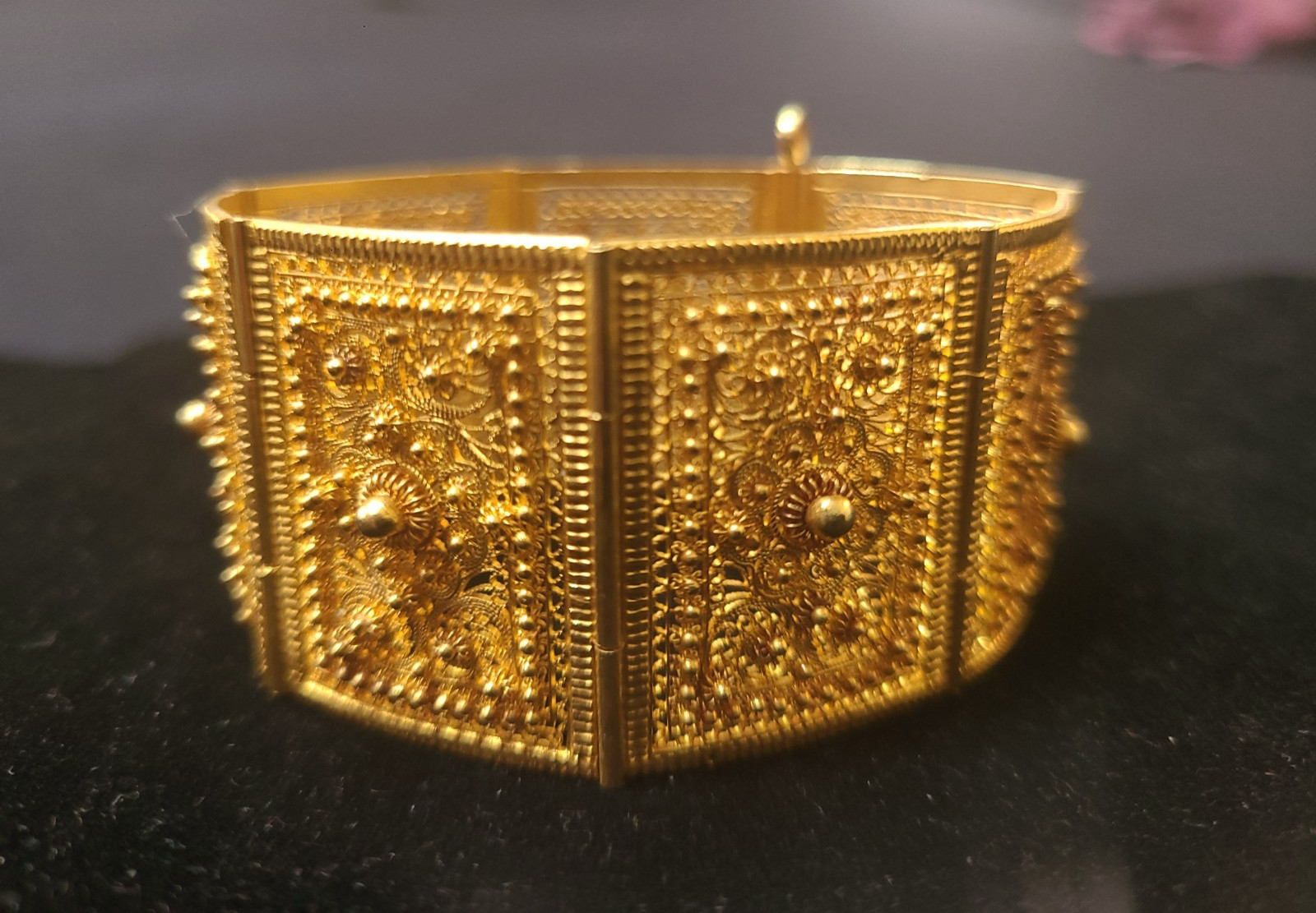Absolutely Stunning Etruscan Revival 22kt Solid Yellow Gold bracelet, ca 1880’s